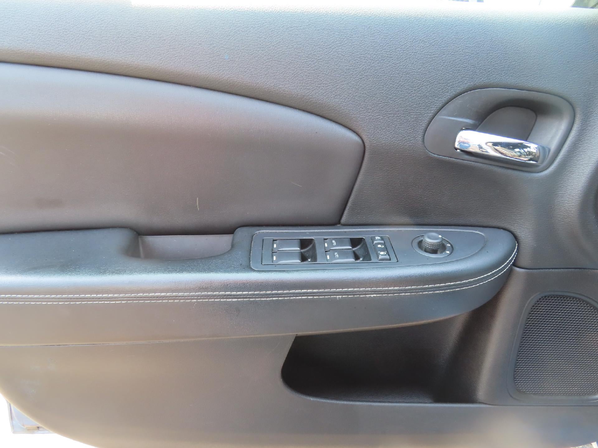 2011 Chrysler 200 Limited