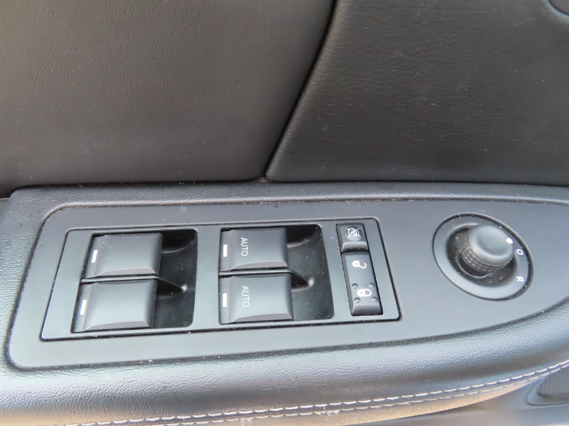 2011 Chrysler 200 Limited