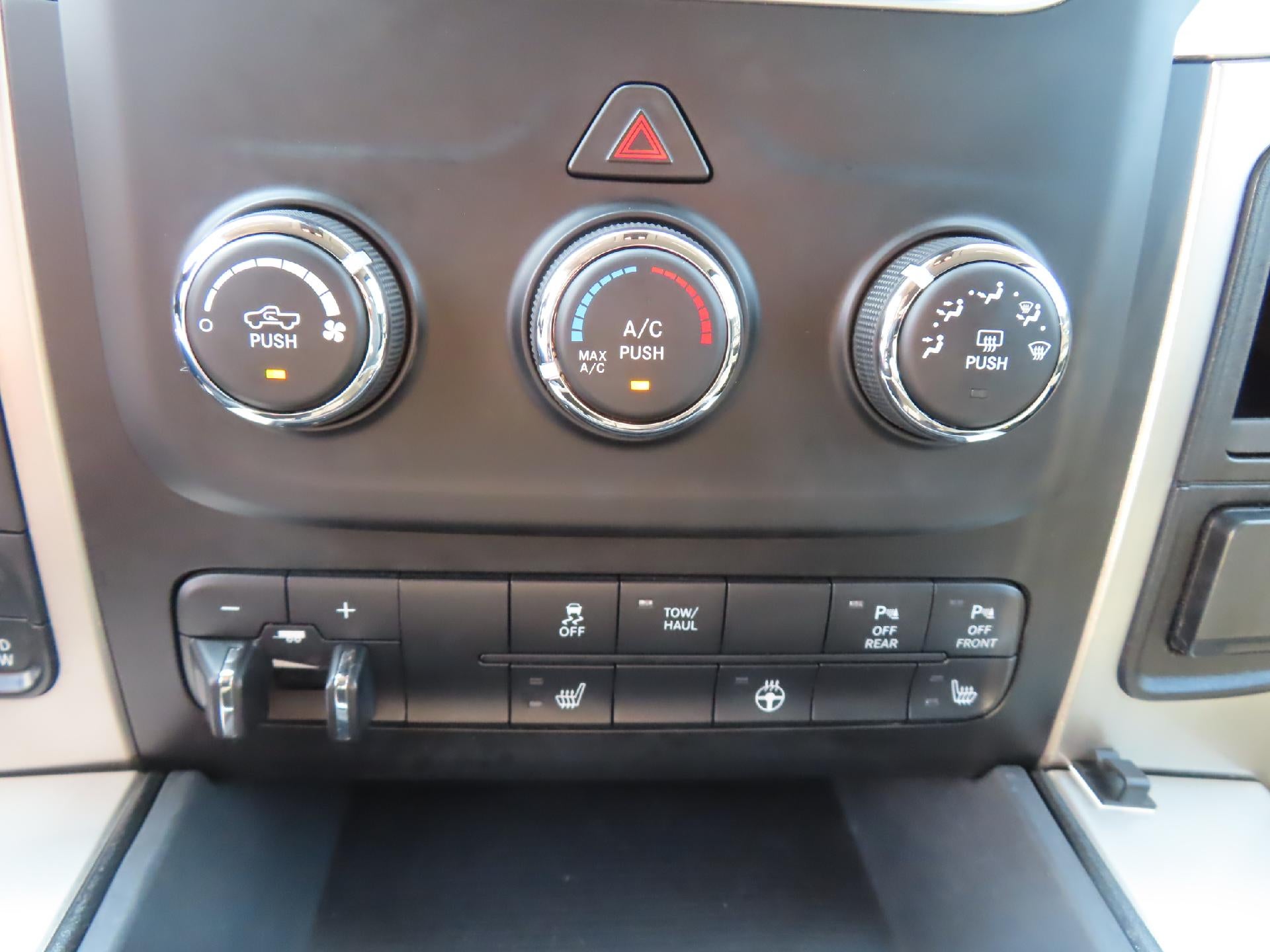 2017 RAM 1500 SLT