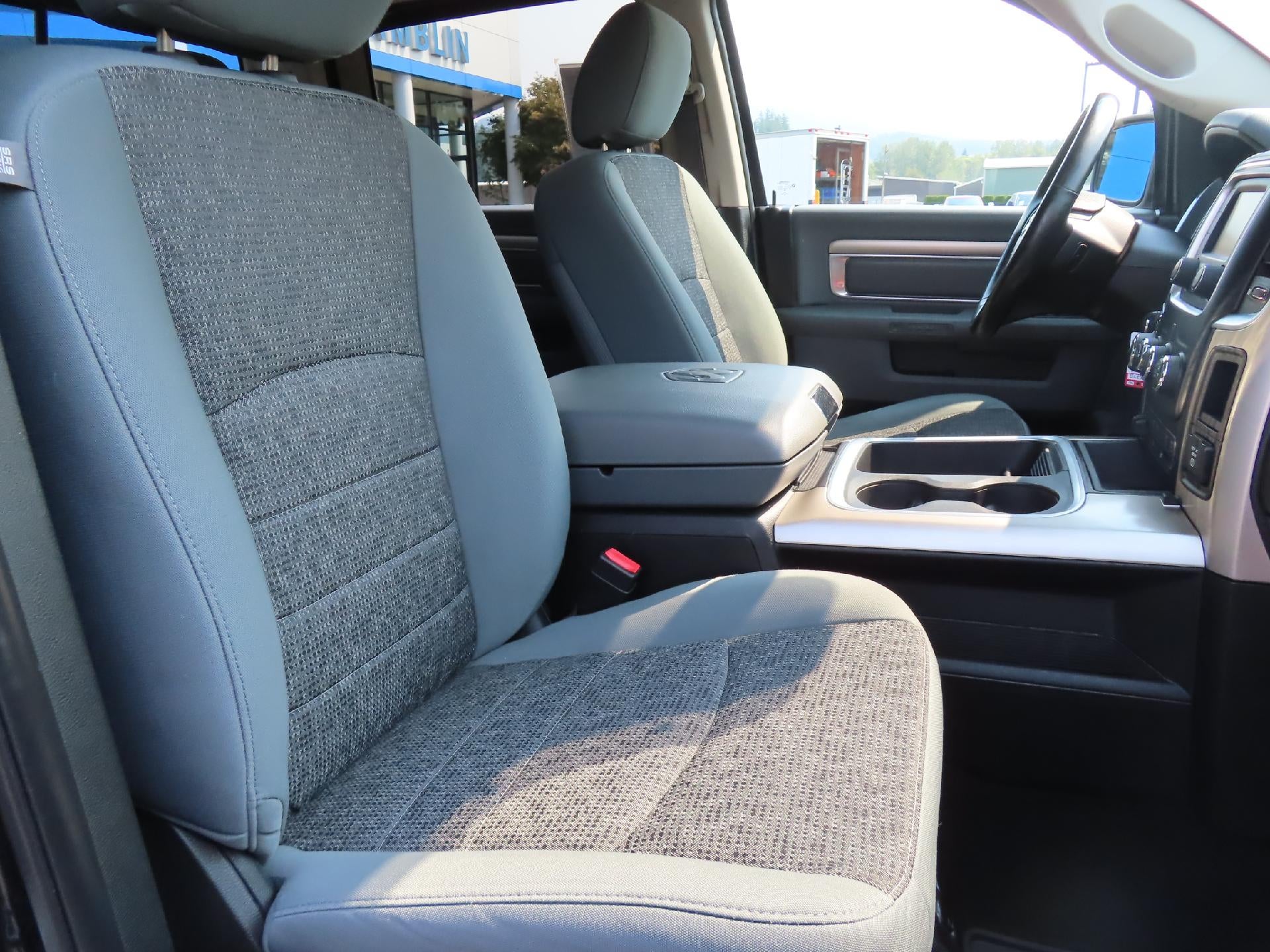 2017 RAM 1500 SLT