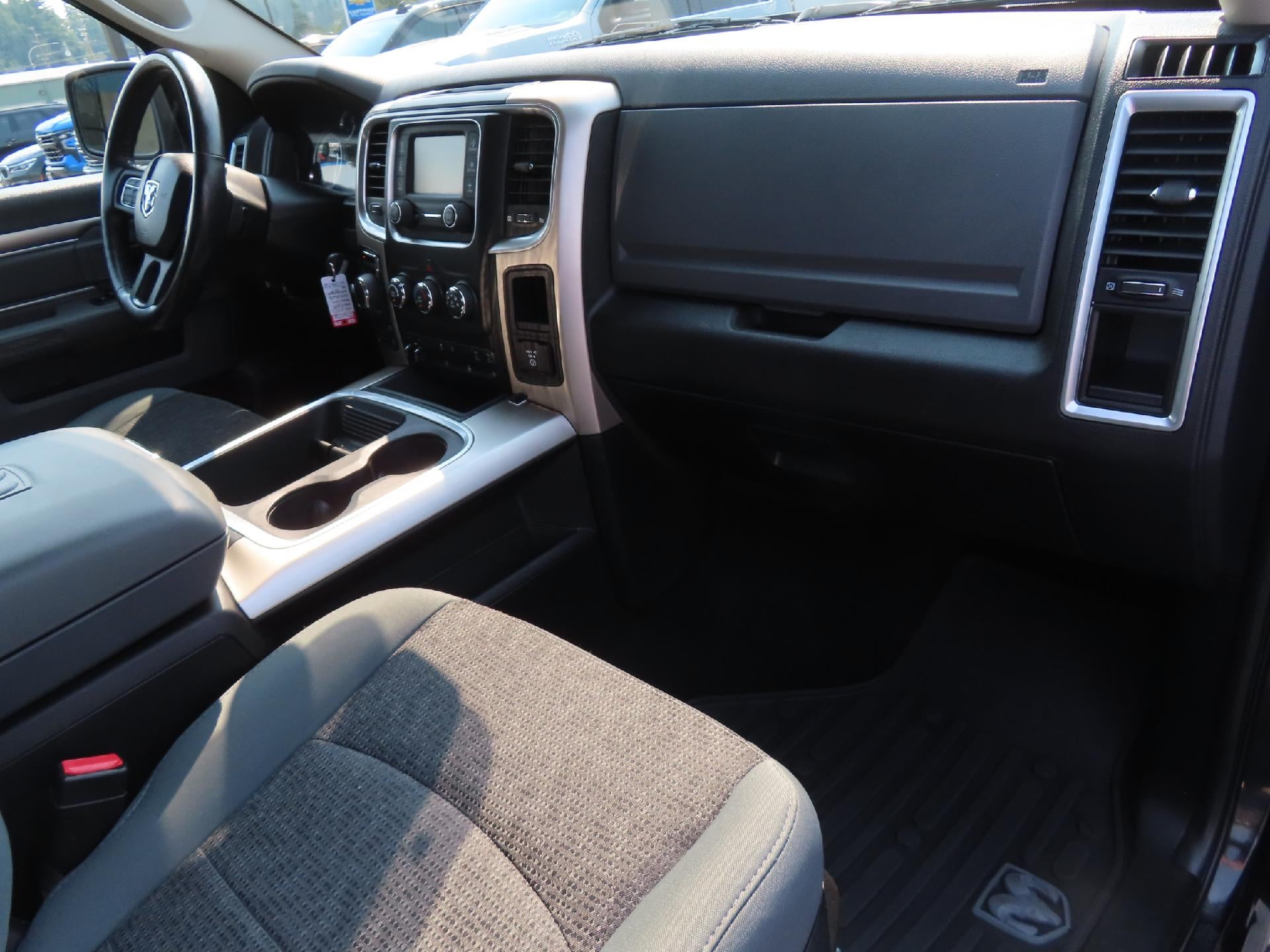 2017 RAM 1500 SLT