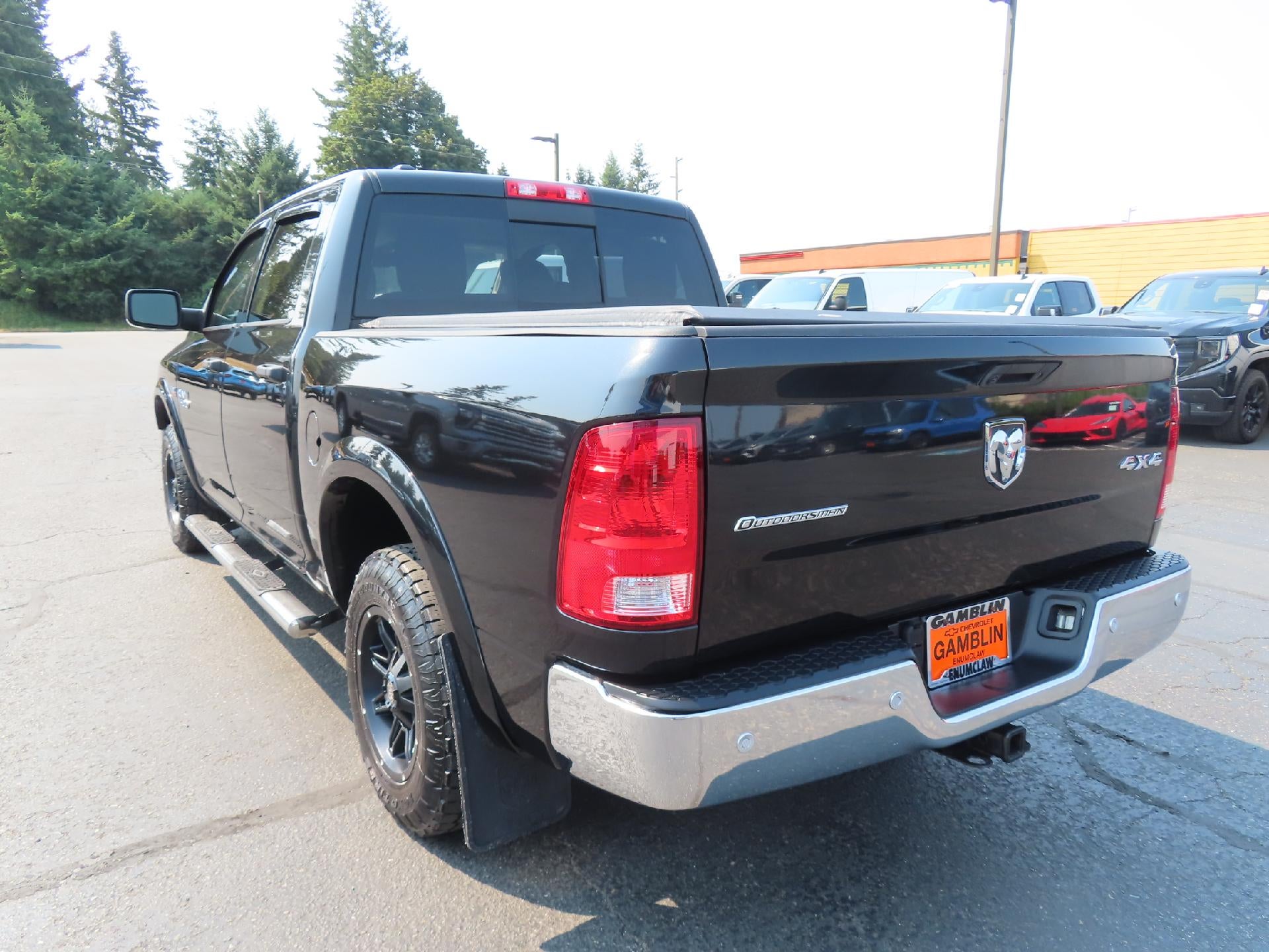 2017 RAM 1500 SLT