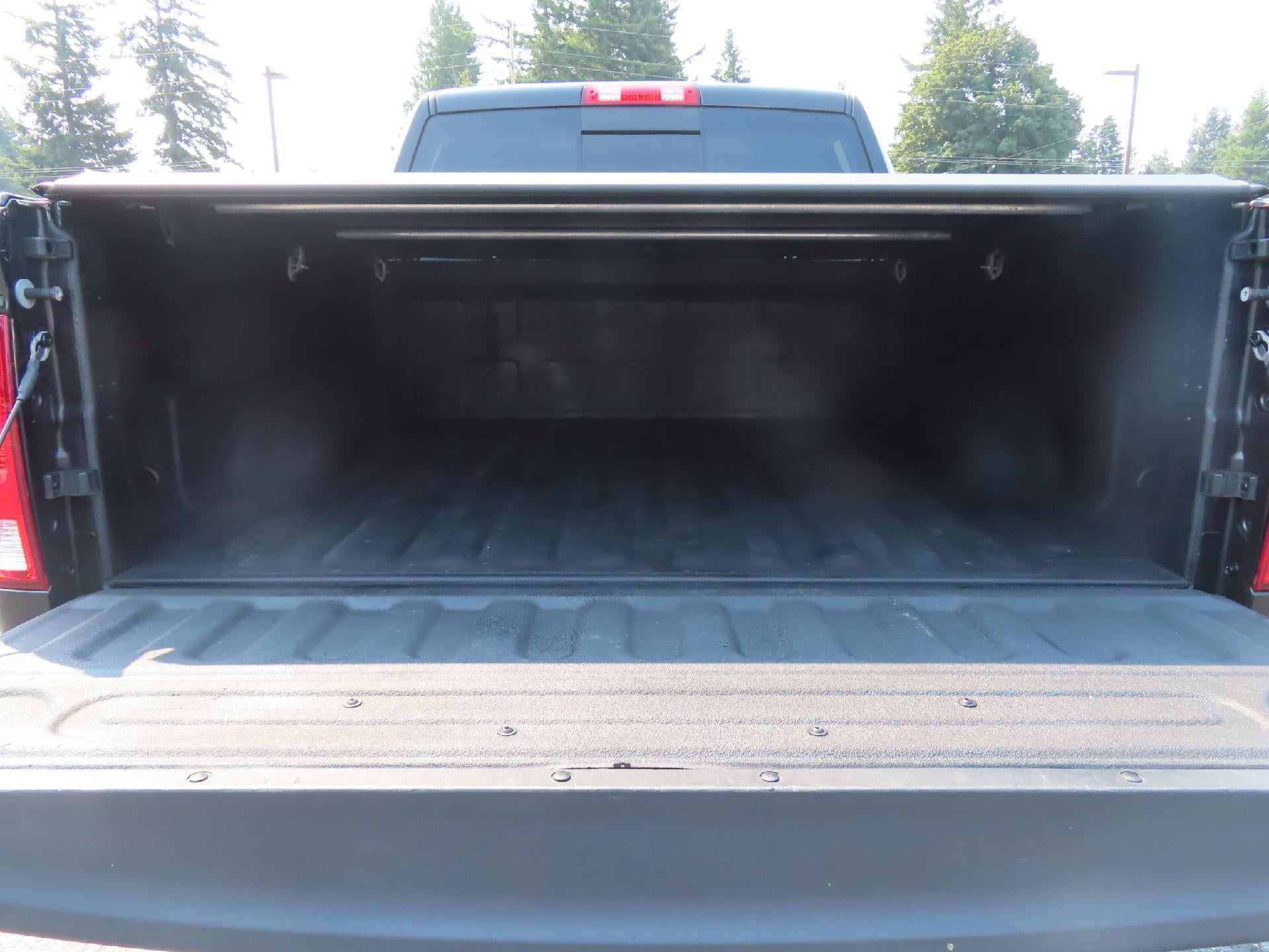 2017 RAM 1500 SLT