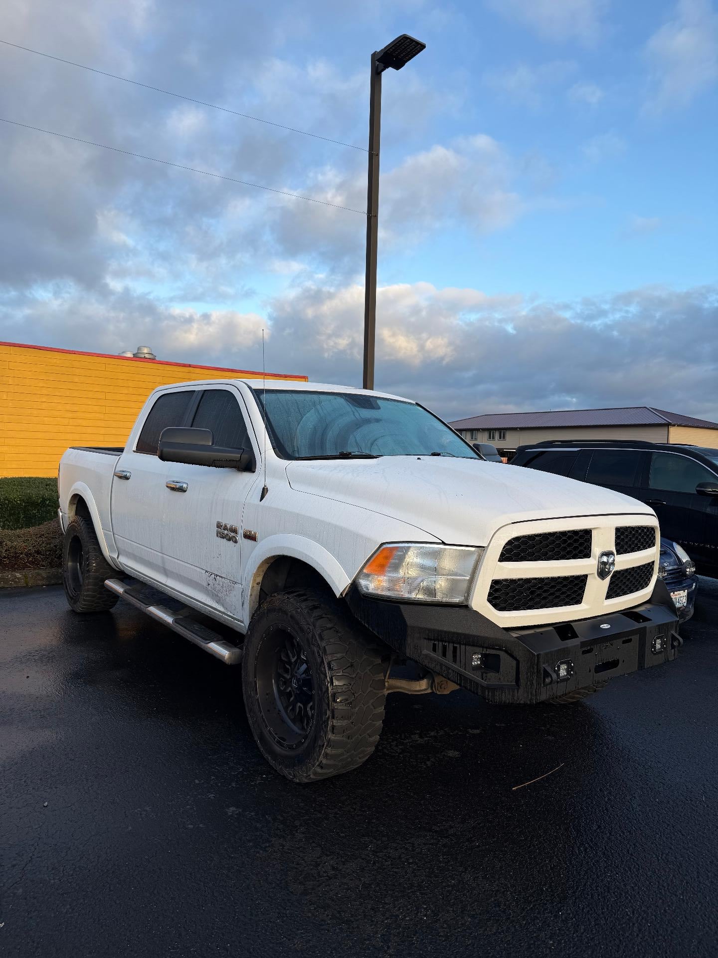 2018 RAM 1500 SLT