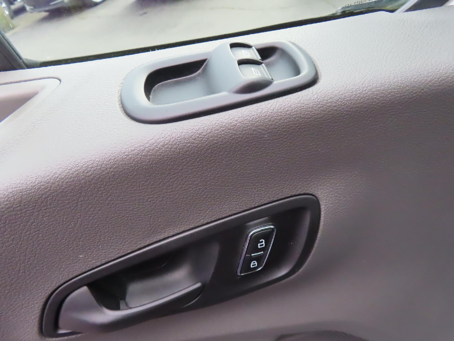 2024 Ford Transit Passenger Wagon XLT