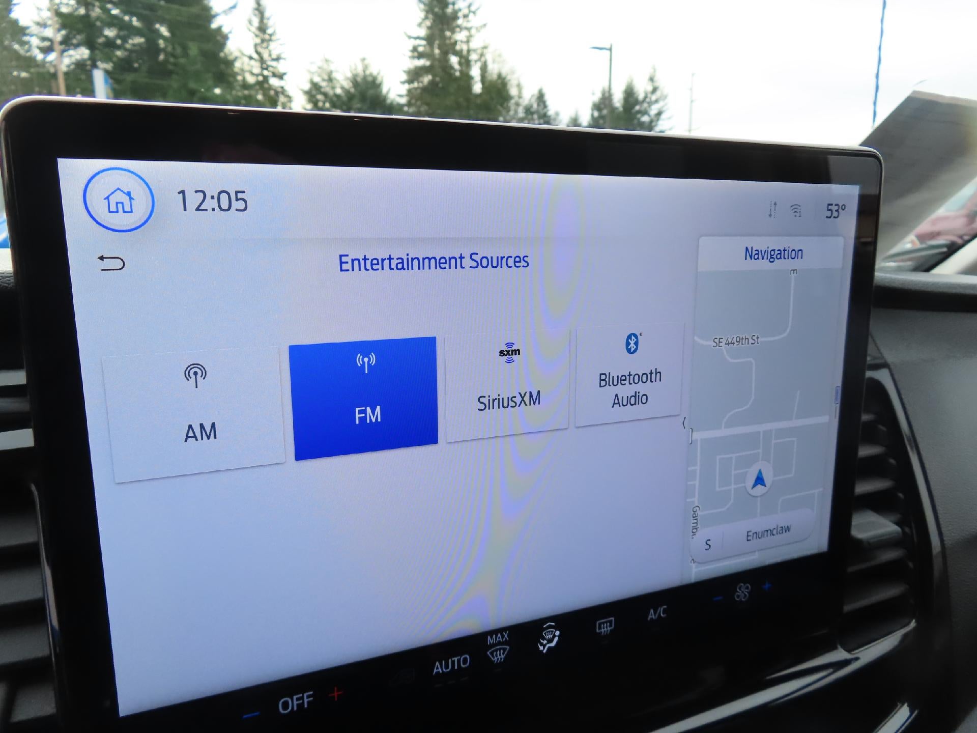 2024 Ford Transit Passenger Wagon XLT