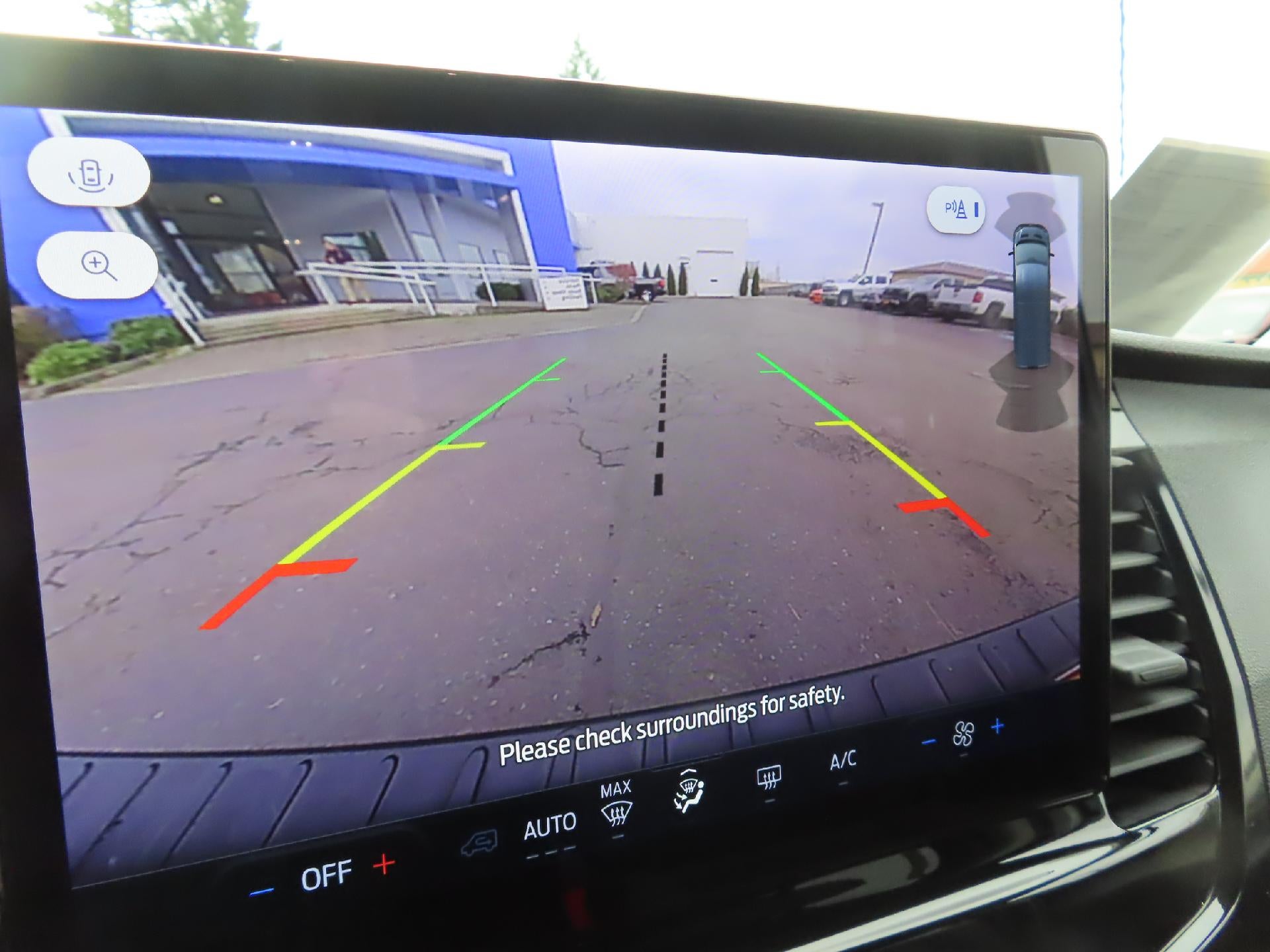 2024 Ford Transit Passenger Wagon XLT