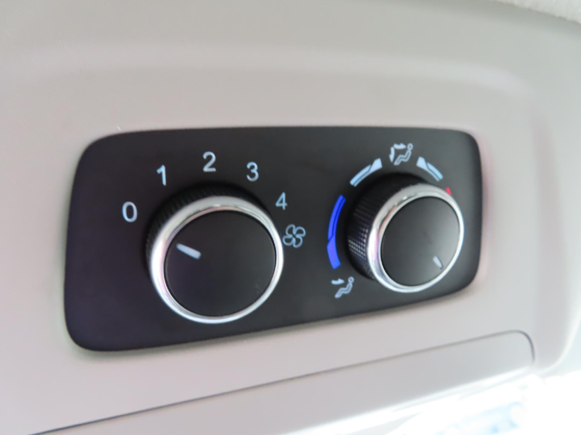 2024 Ford Transit Passenger Wagon XLT