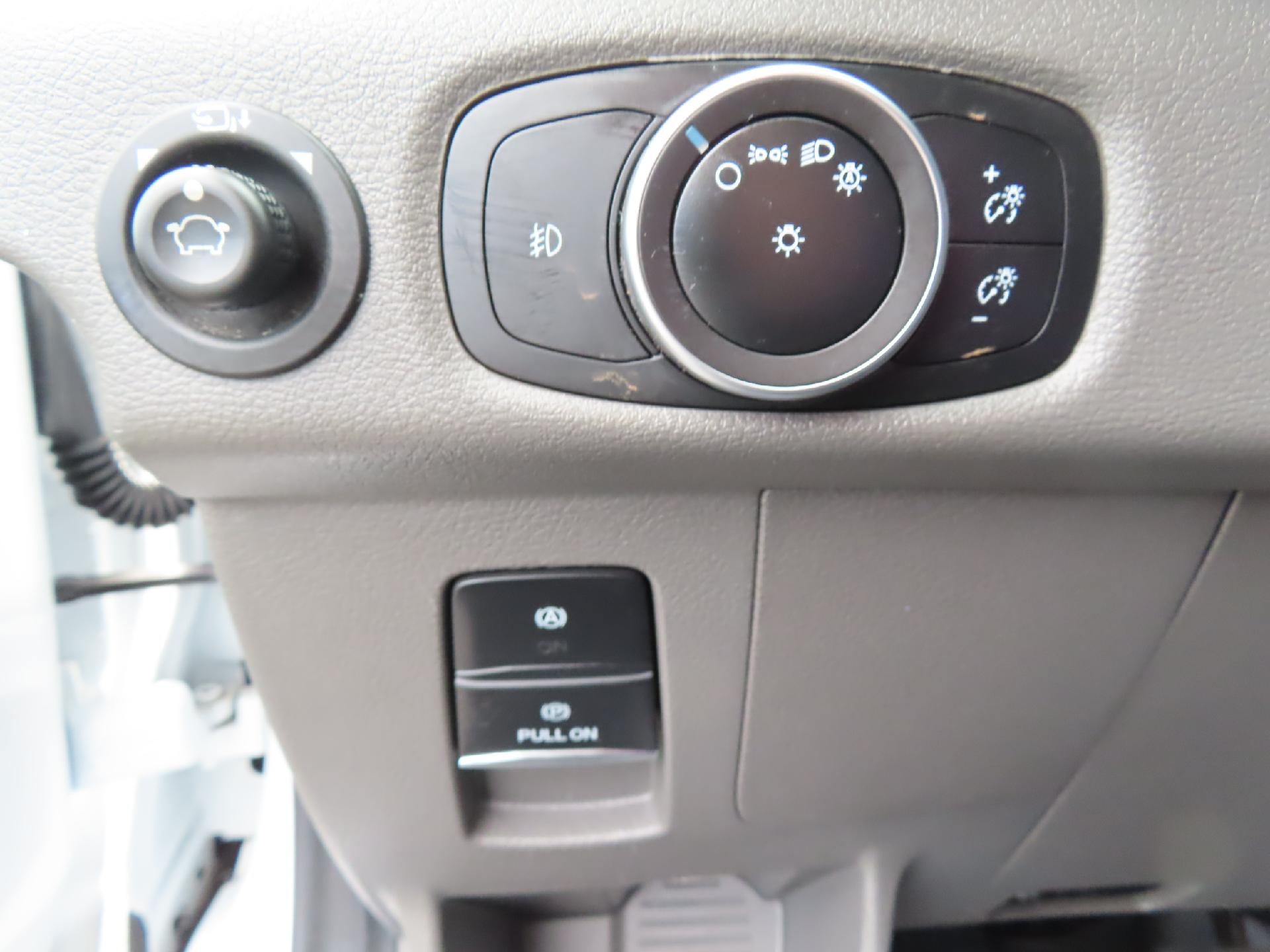 2024 Ford Transit Passenger Wagon XLT