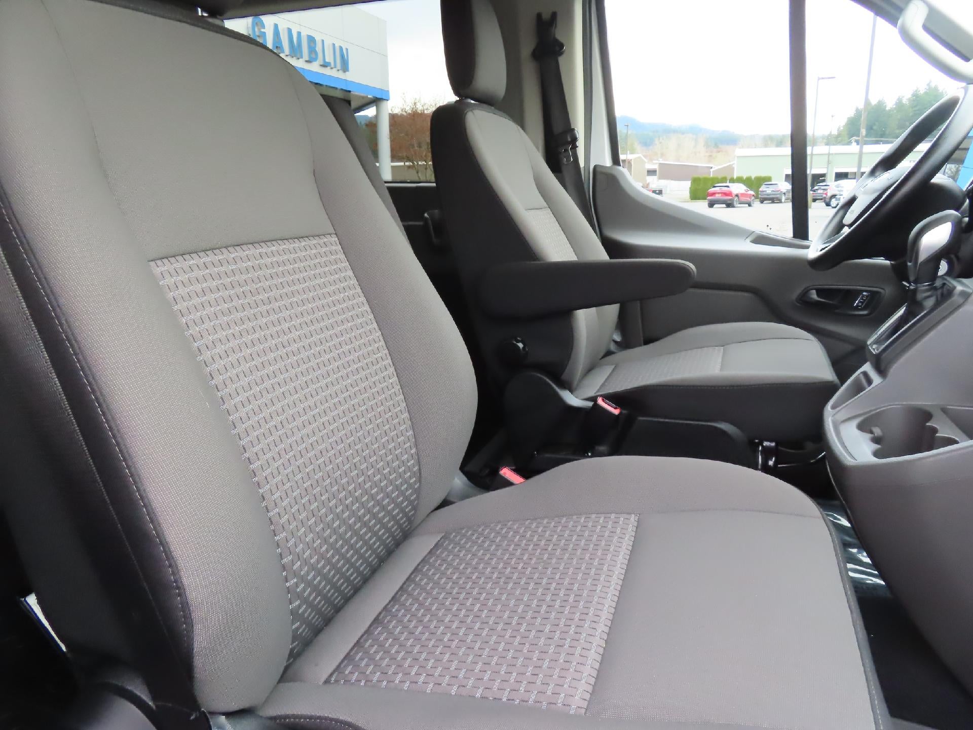 2024 Ford Transit Passenger Wagon XLT