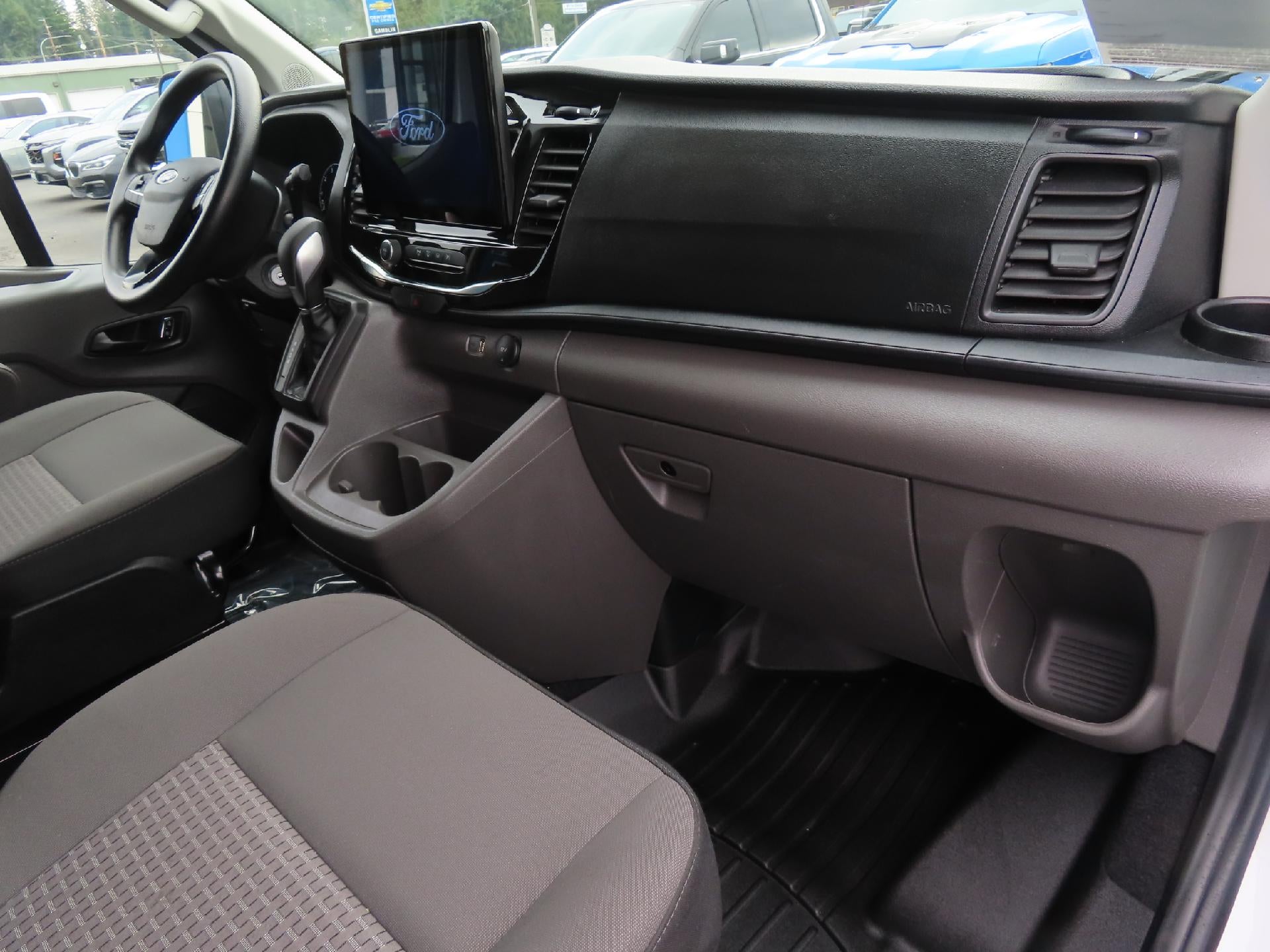 2024 Ford Transit Passenger Wagon XLT