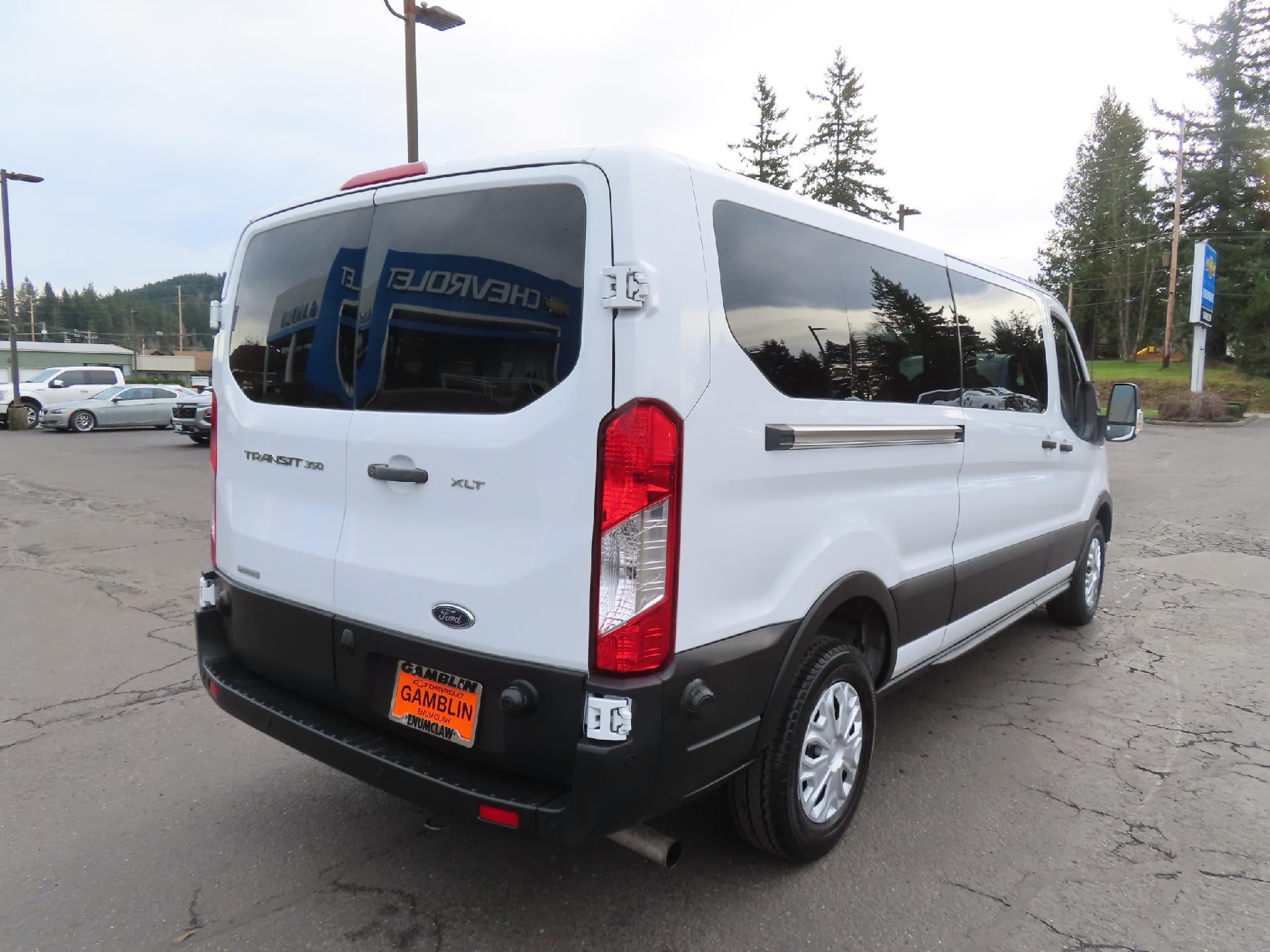 2024 Ford Transit Passenger Wagon XLT
