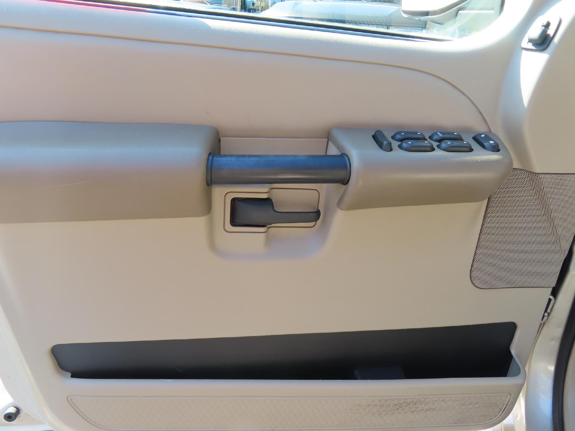 2004 Ford Explorer Sport Trac XLT