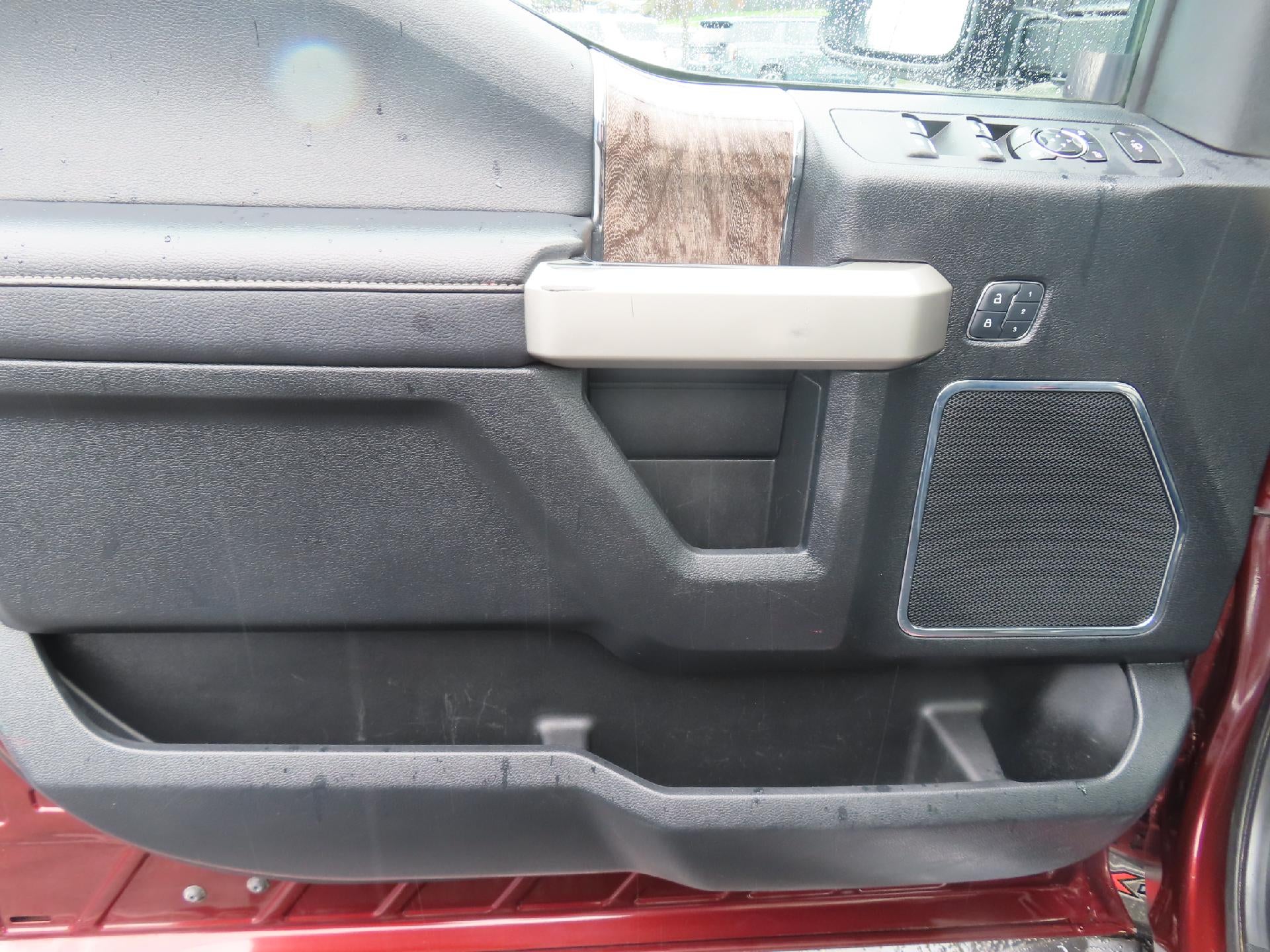 2017 Ford Super Duty F-350 SRW Lariat