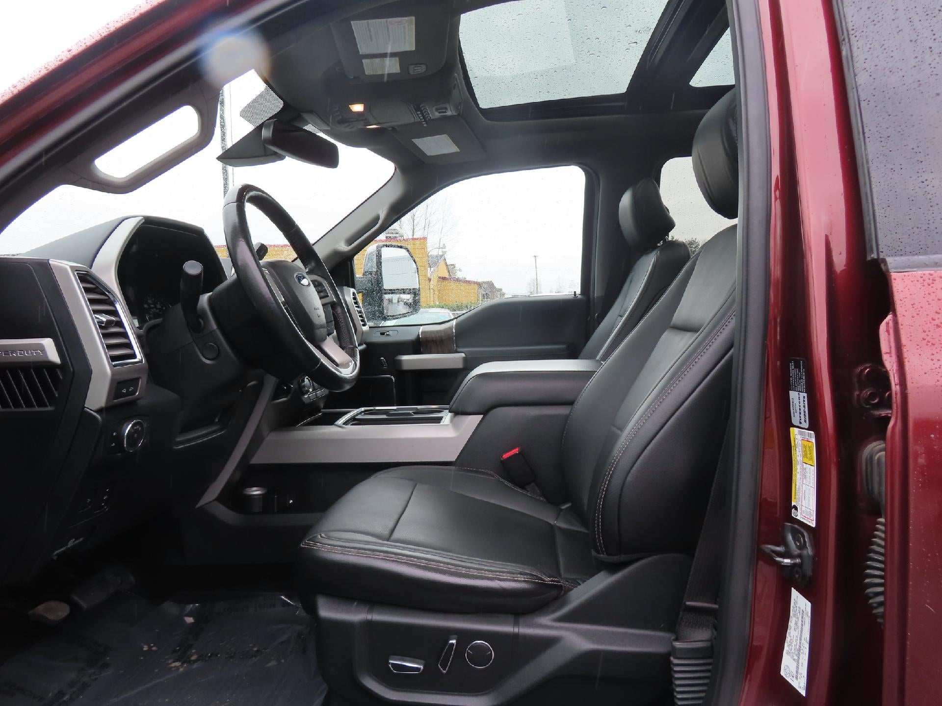 2017 Ford Super Duty F-350 SRW Lariat