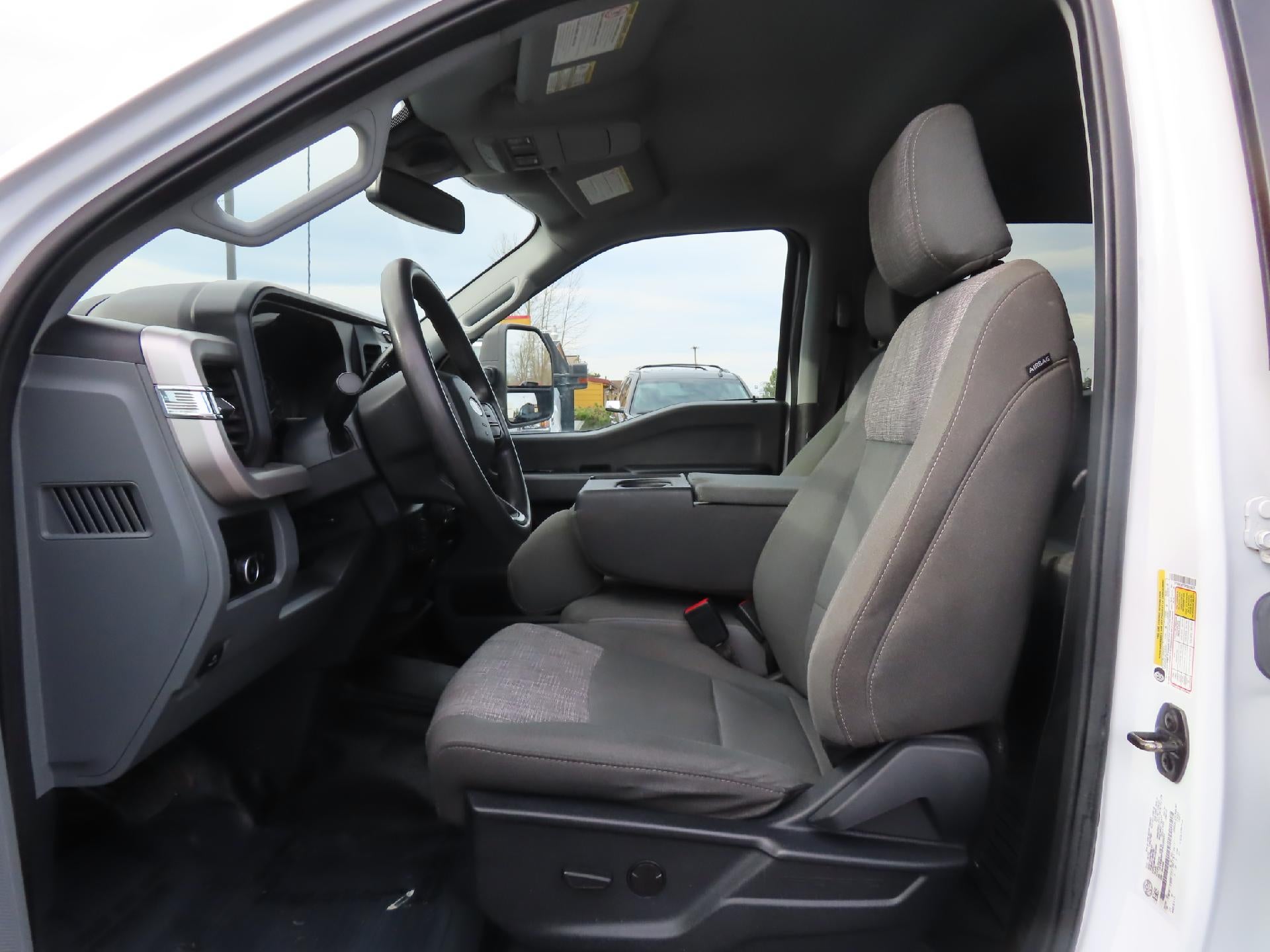 2023 Ford Super Duty F-350 SRW XLT