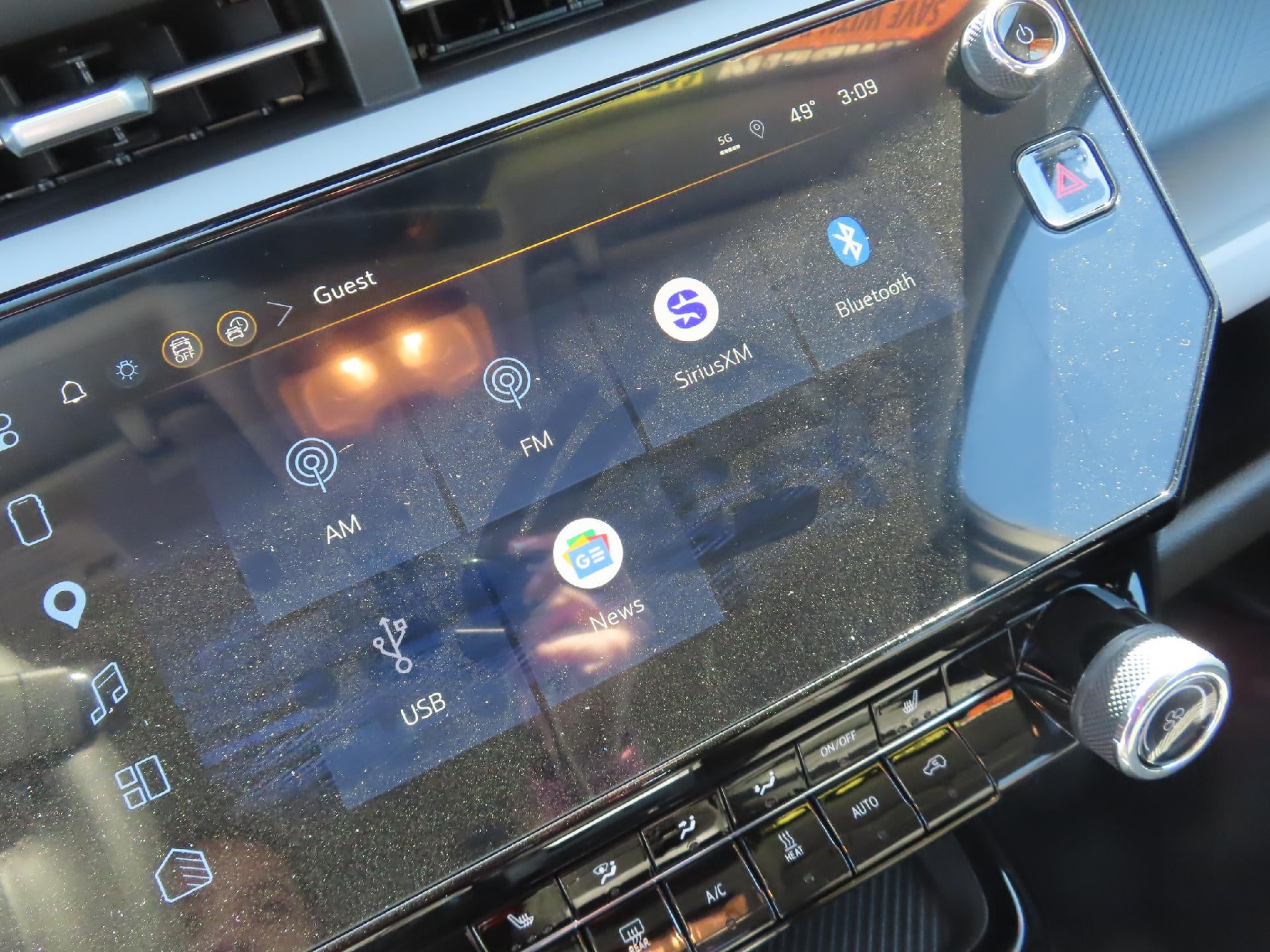 2027 Chevrolet Bolt LT FWD