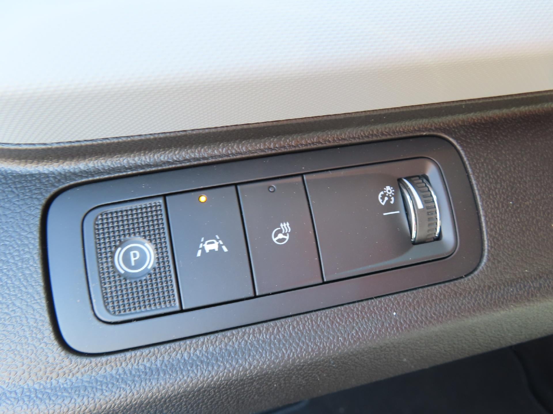 2027 Chevrolet Bolt LT FWD