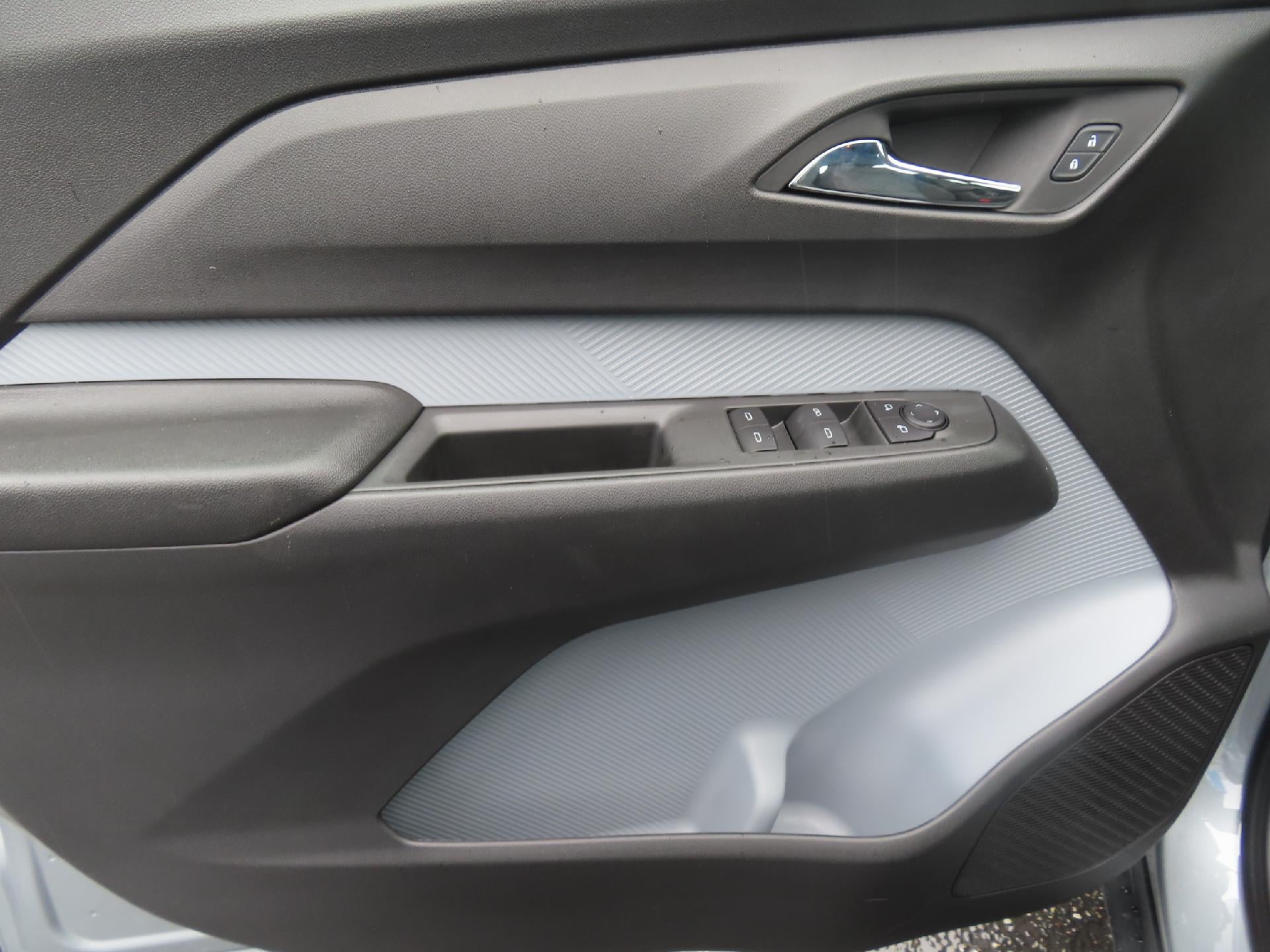 2027 Chevrolet Bolt EUV LT