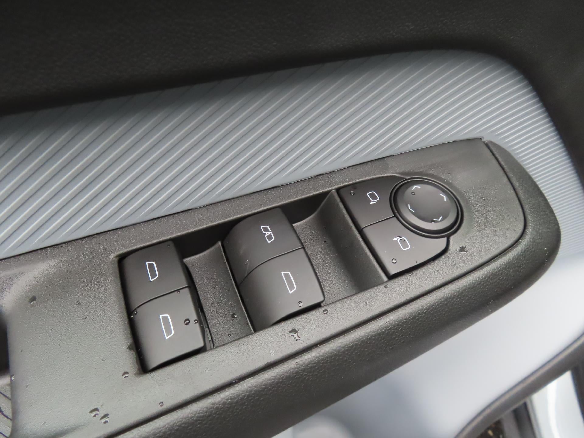 2027 Chevrolet Bolt EUV LT