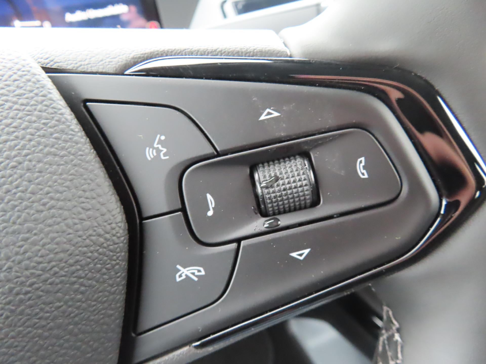 2027 Chevrolet Bolt EUV LT