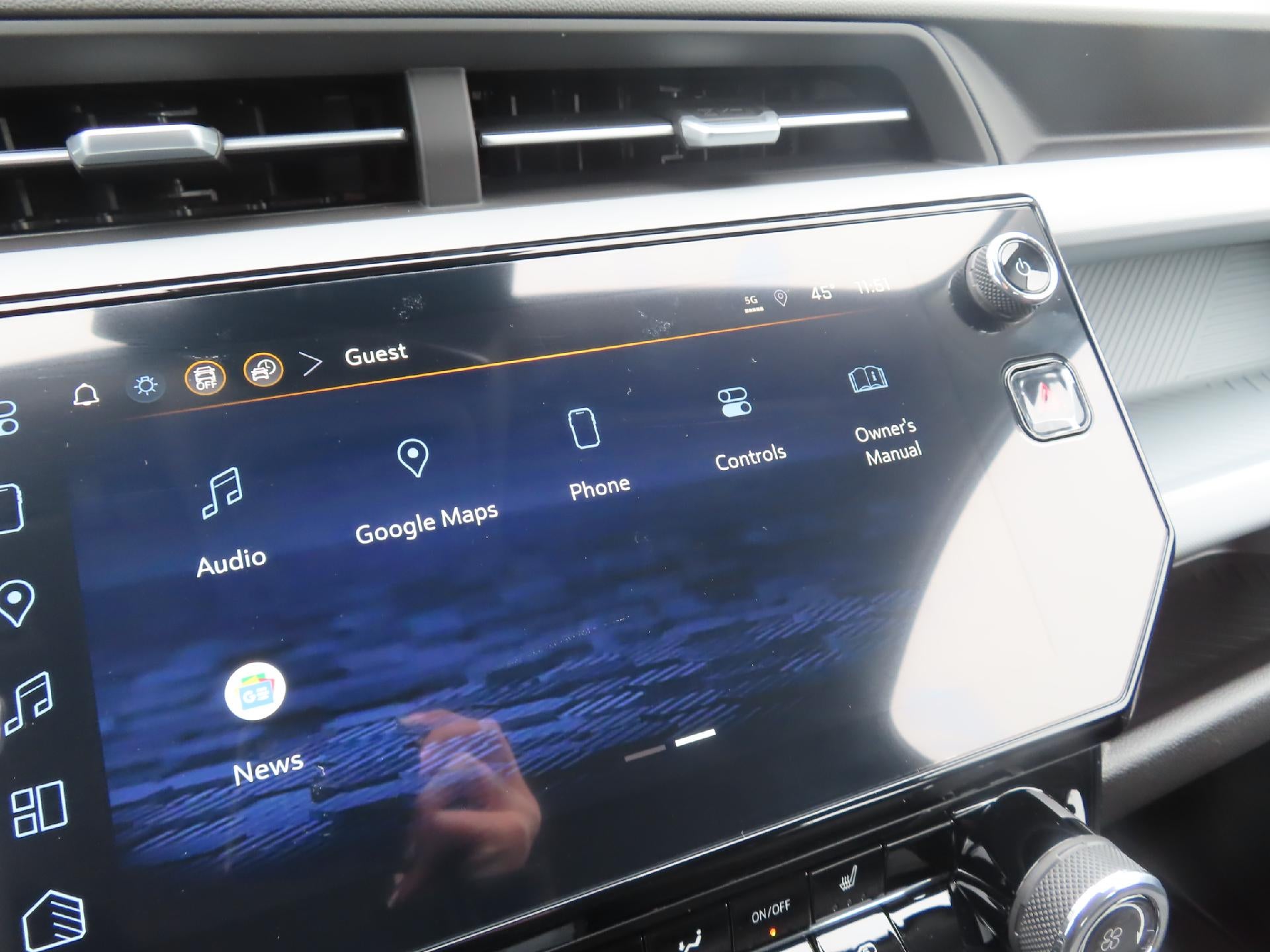 2027 Chevrolet Bolt EUV LT