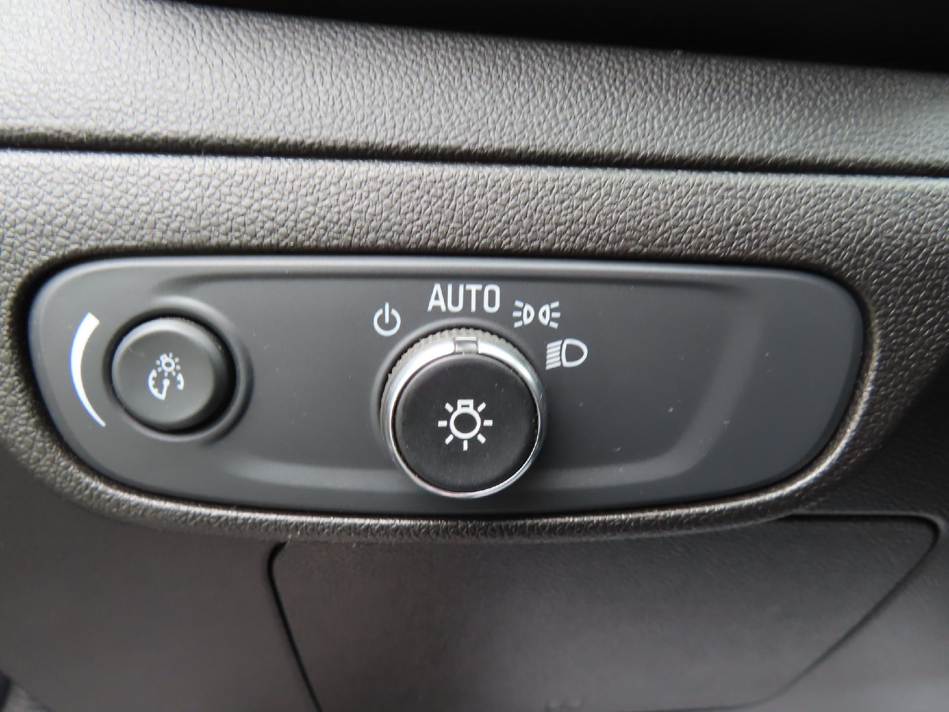 2022 Chevrolet Bolt EUV LT