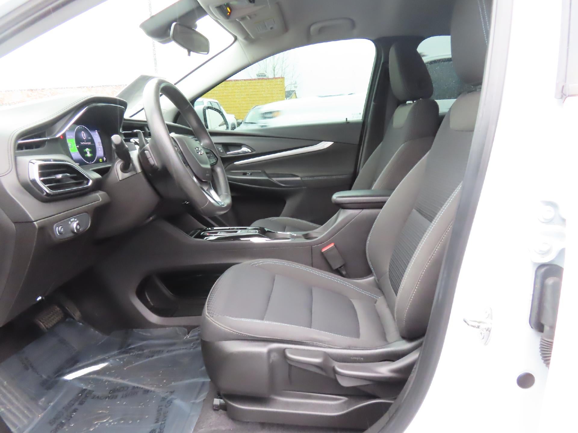 2023 Chevrolet Bolt EUV LT