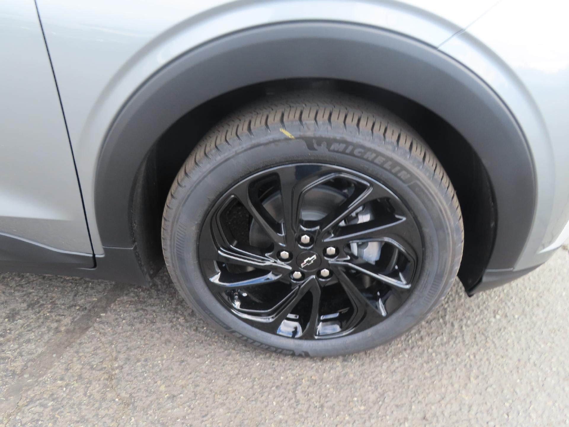 2027 Chevrolet Bolt RS FWD