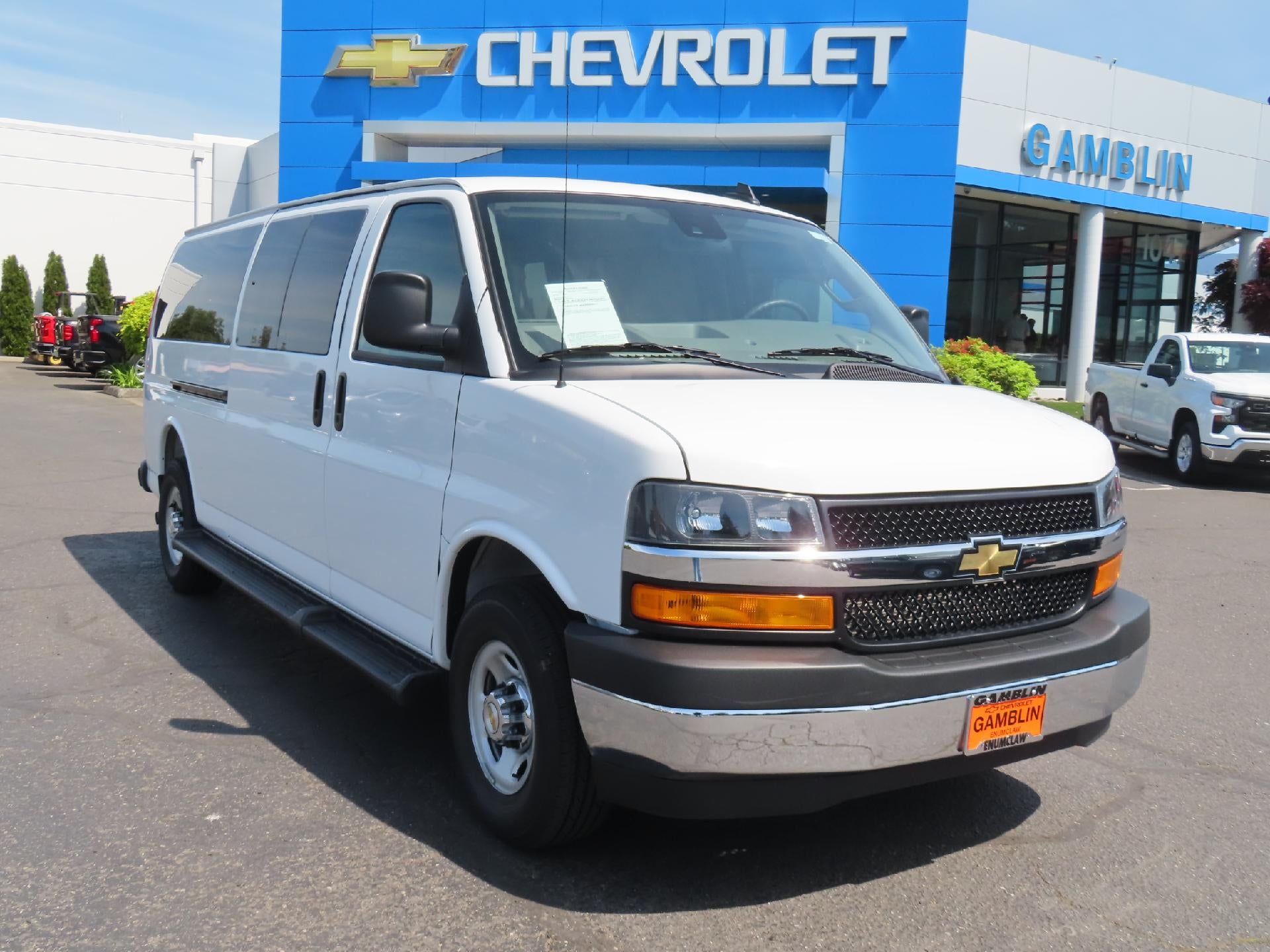 2025 Chevrolet Express Passenger LT