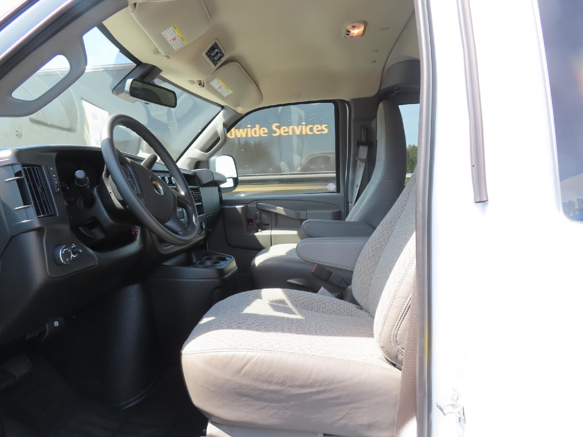 2025 Chevrolet Express Passenger LT