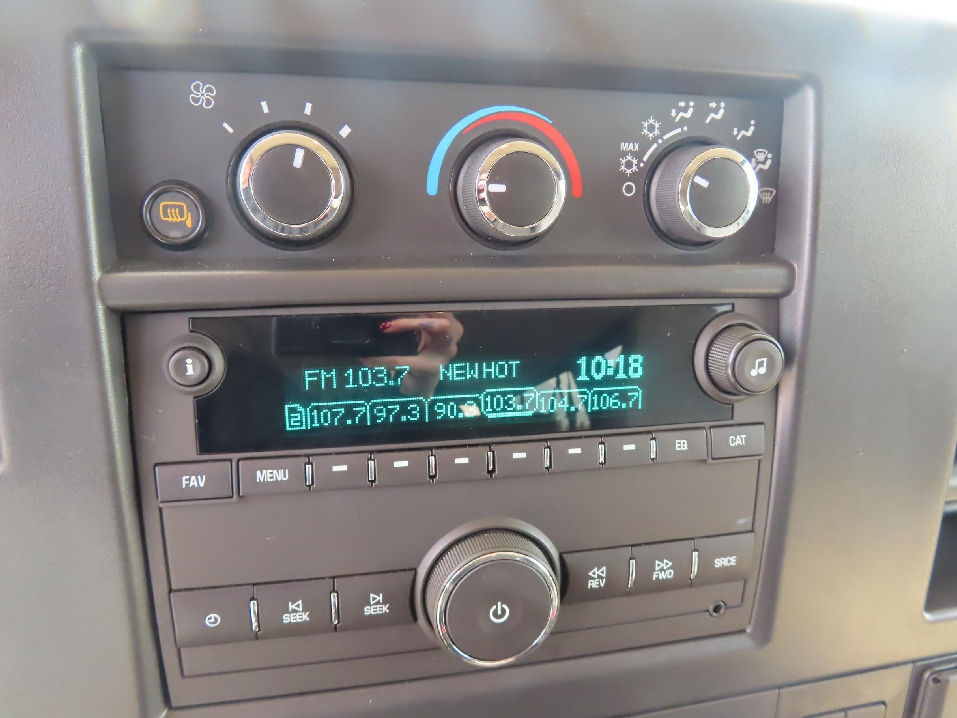 2025 Chevrolet Express Passenger LT