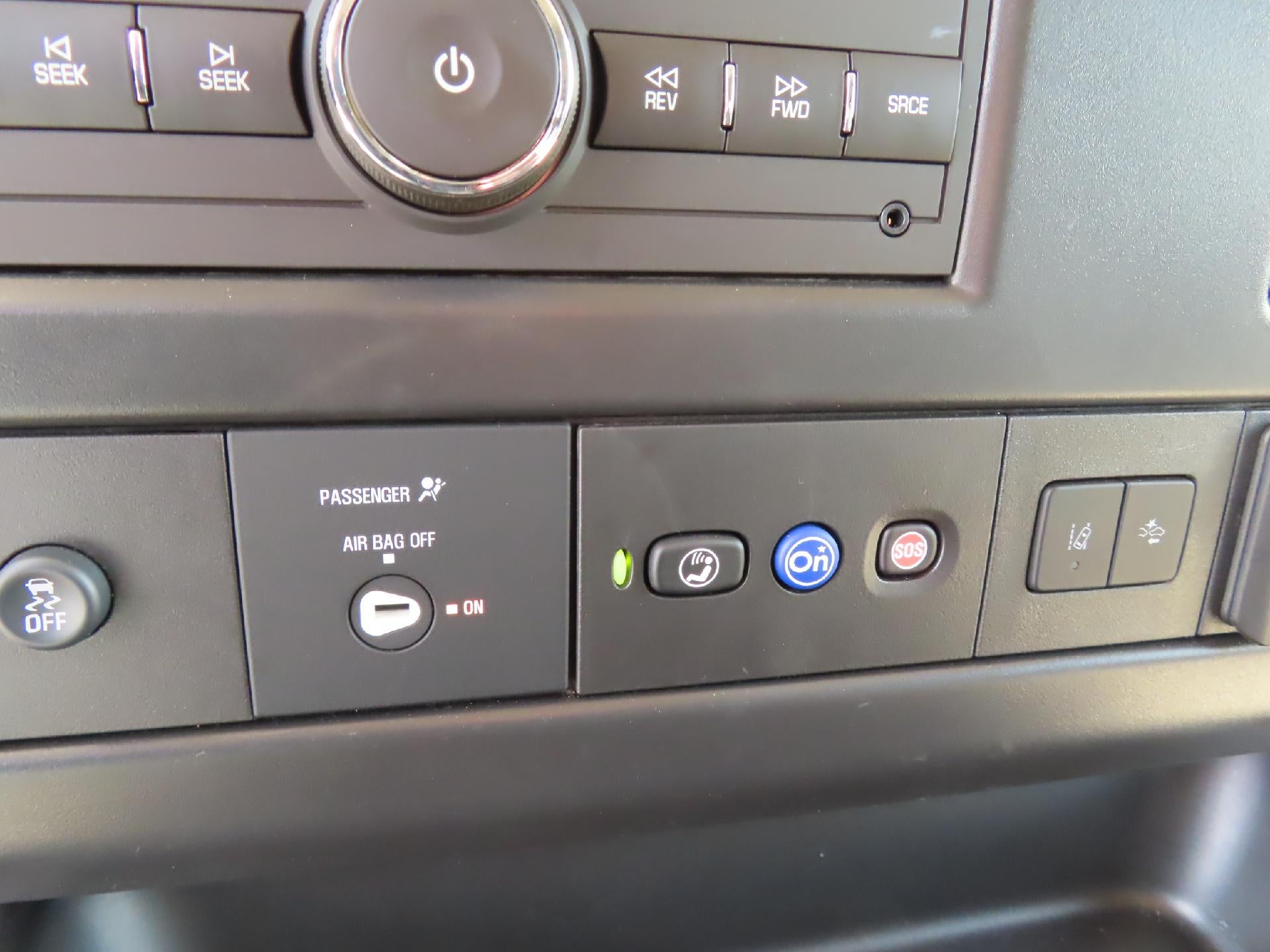 2025 Chevrolet Express Passenger LT