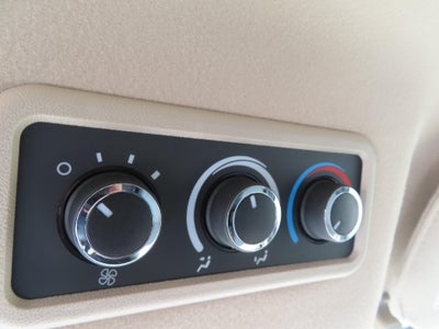 2025 Chevrolet Express Passenger LT