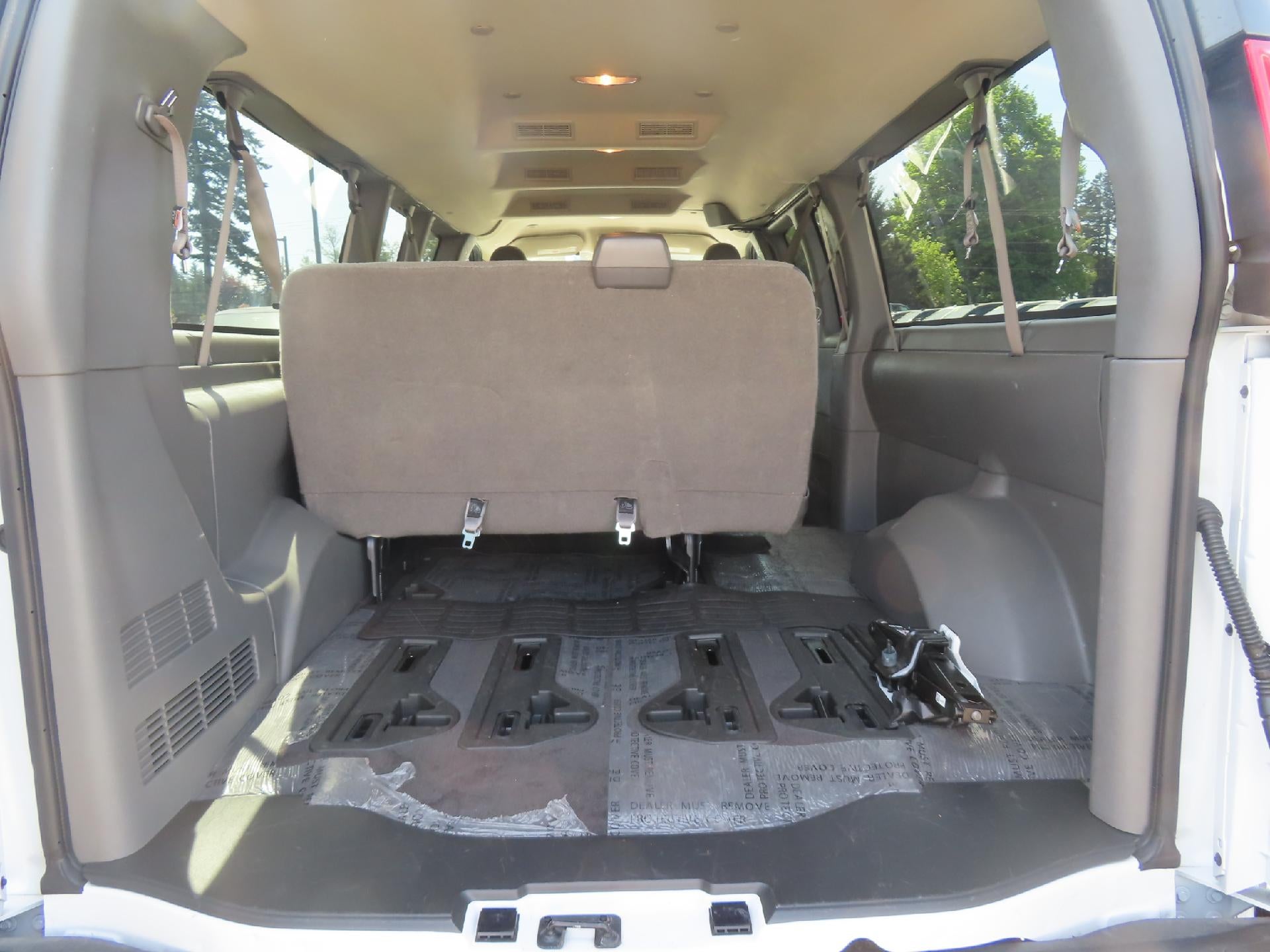 2025 Chevrolet Express Passenger LT