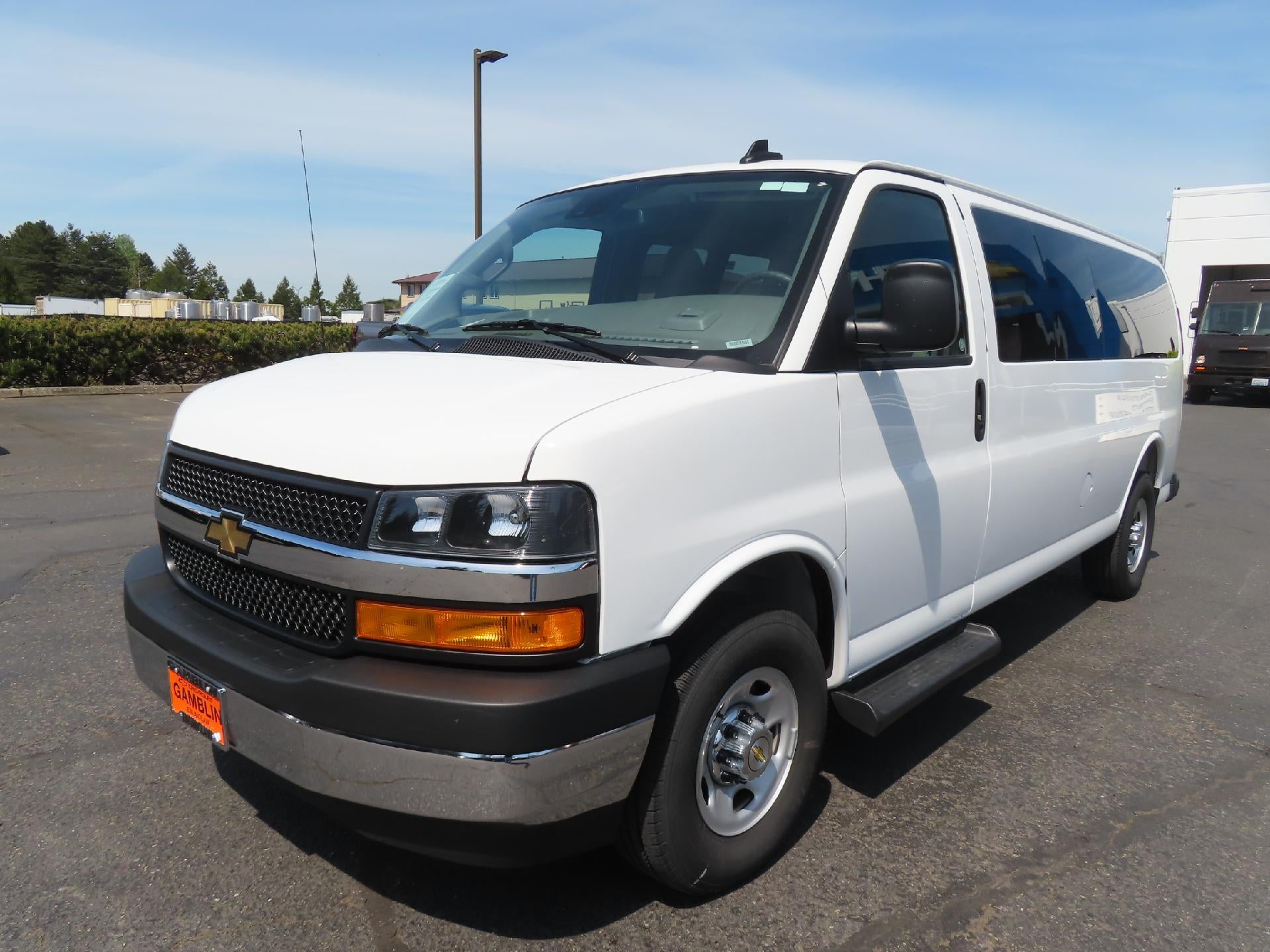 2025 Chevrolet Express Passenger LT