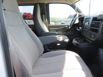 2025 Chevrolet Express Passenger LT