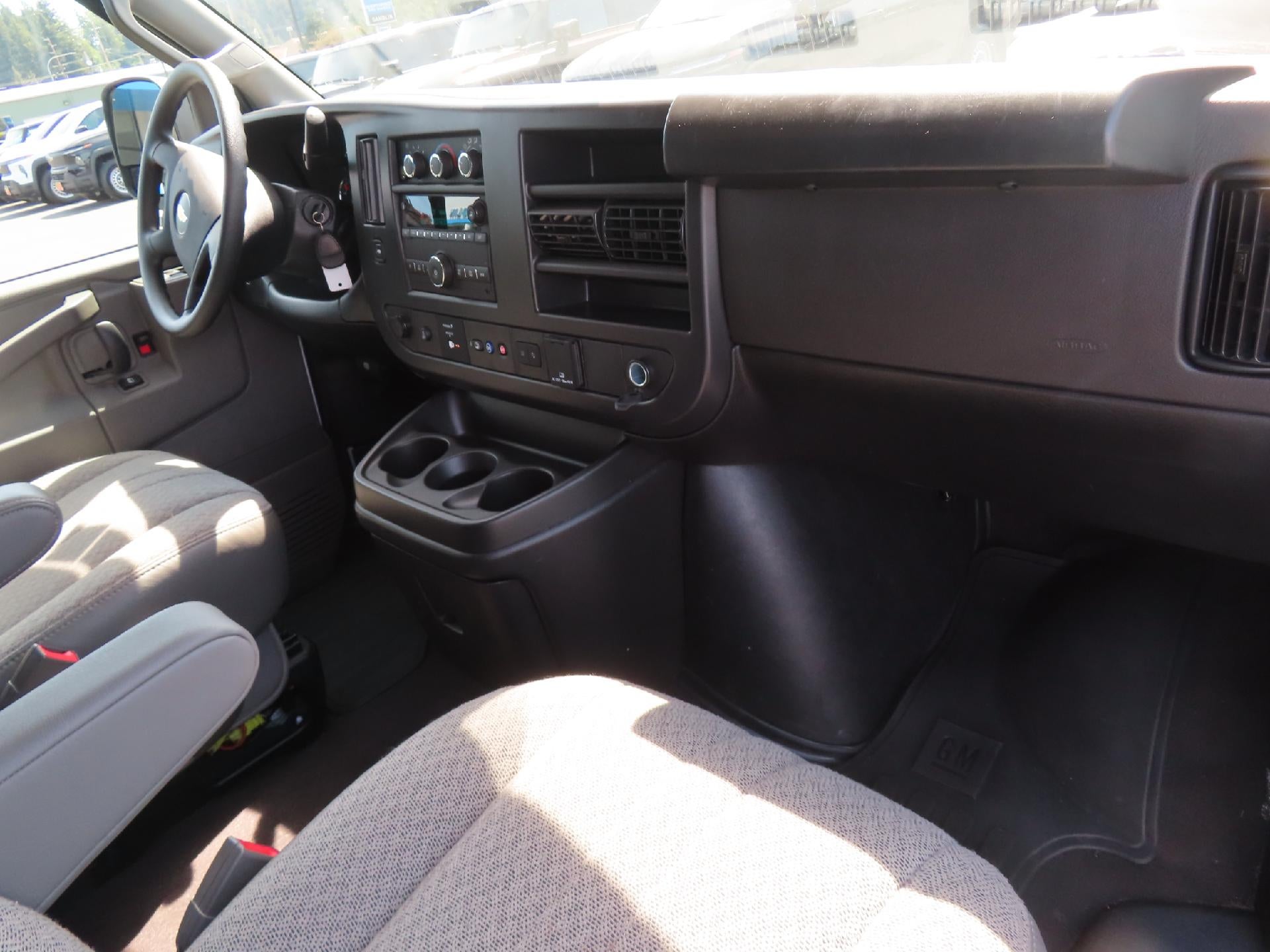 2025 Chevrolet Express Passenger LT