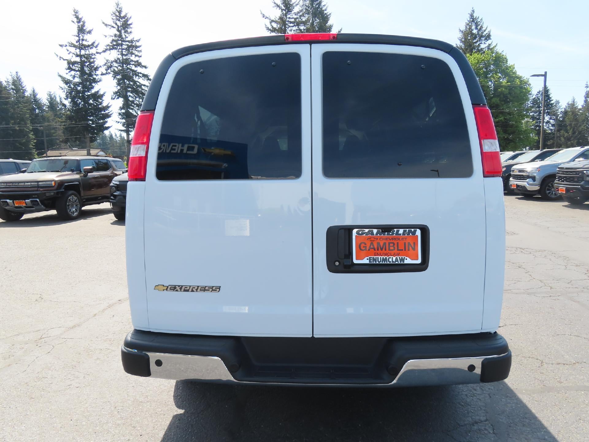2025 Chevrolet Express Passenger LT