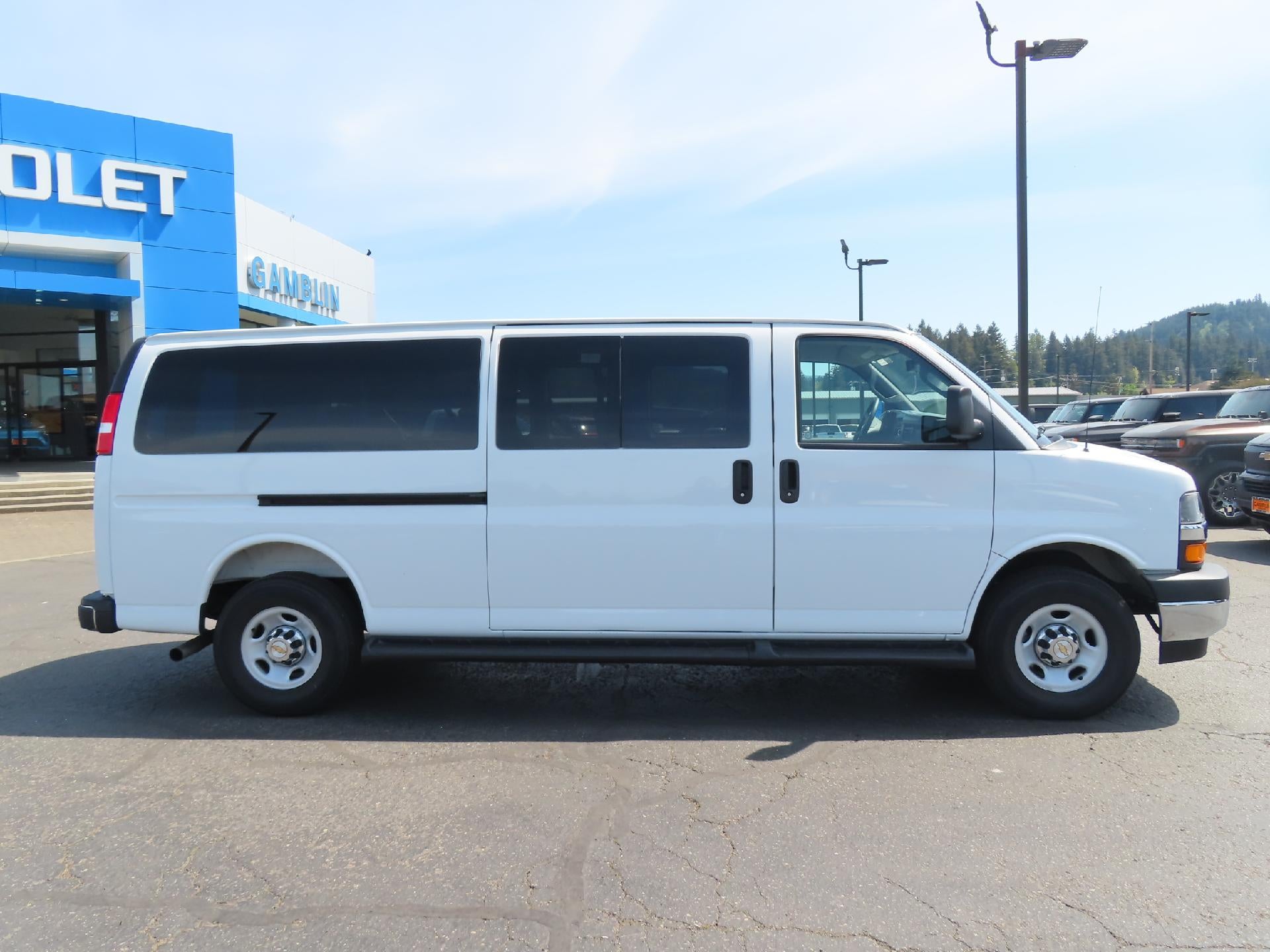 2025 Chevrolet Express Passenger LT