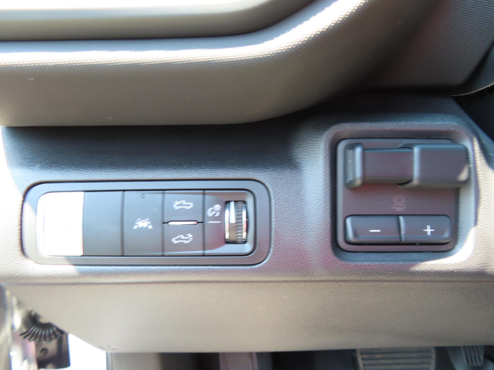 2025 Chevrolet Silverado EV LT