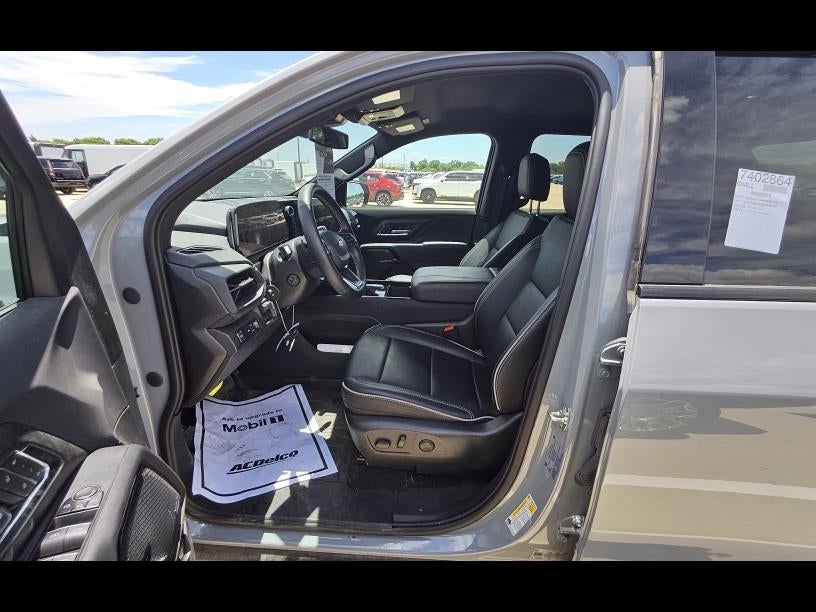 2025 Chevrolet Silverado EV LT