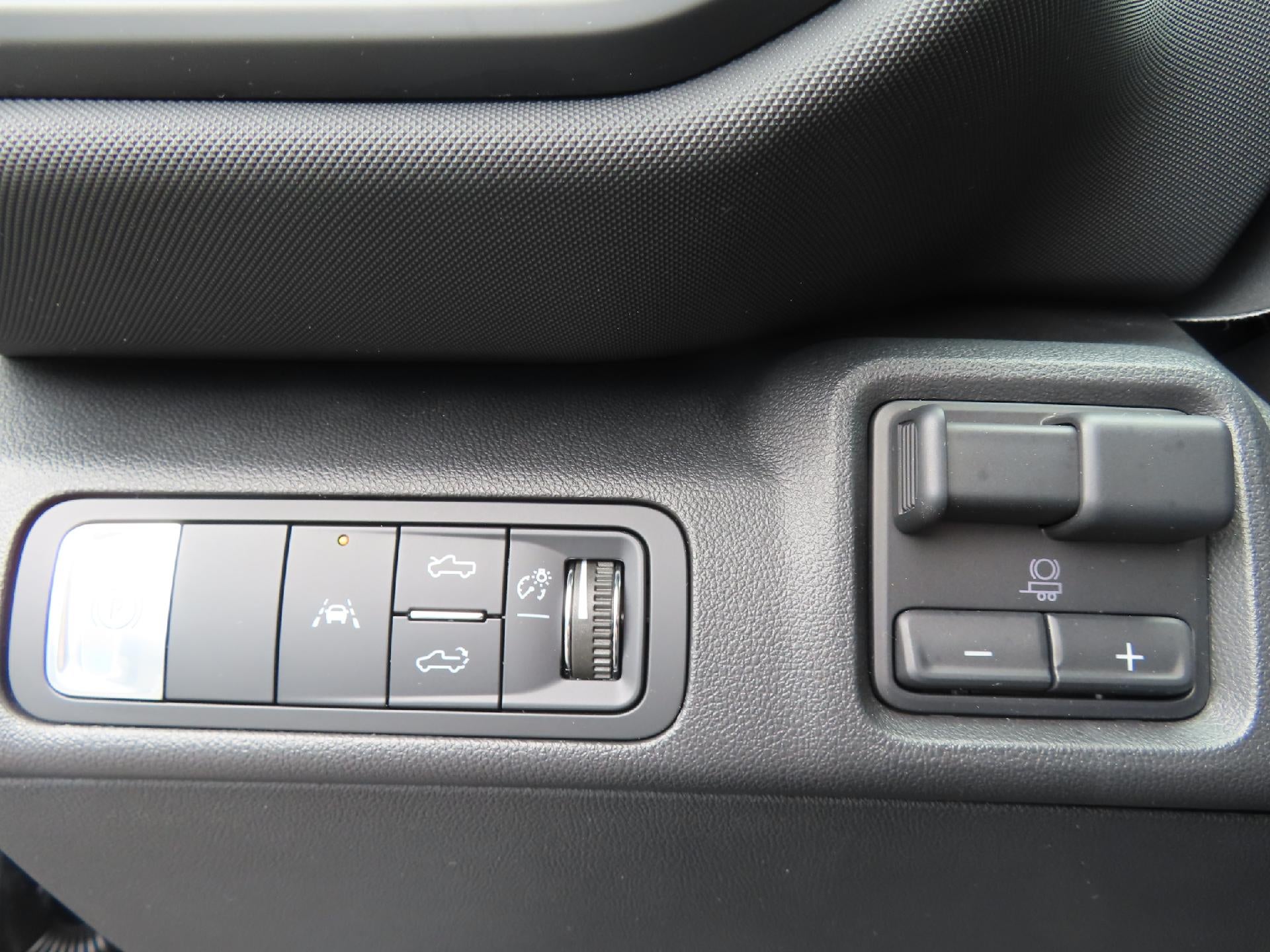 2025 Chevrolet Silverado EV LT