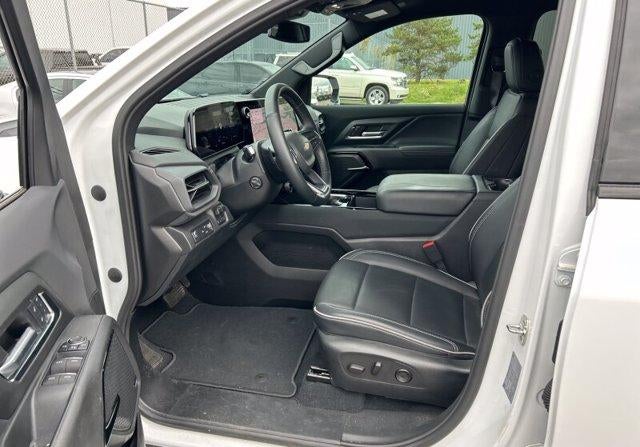 2025 Chevrolet Silverado EV Base