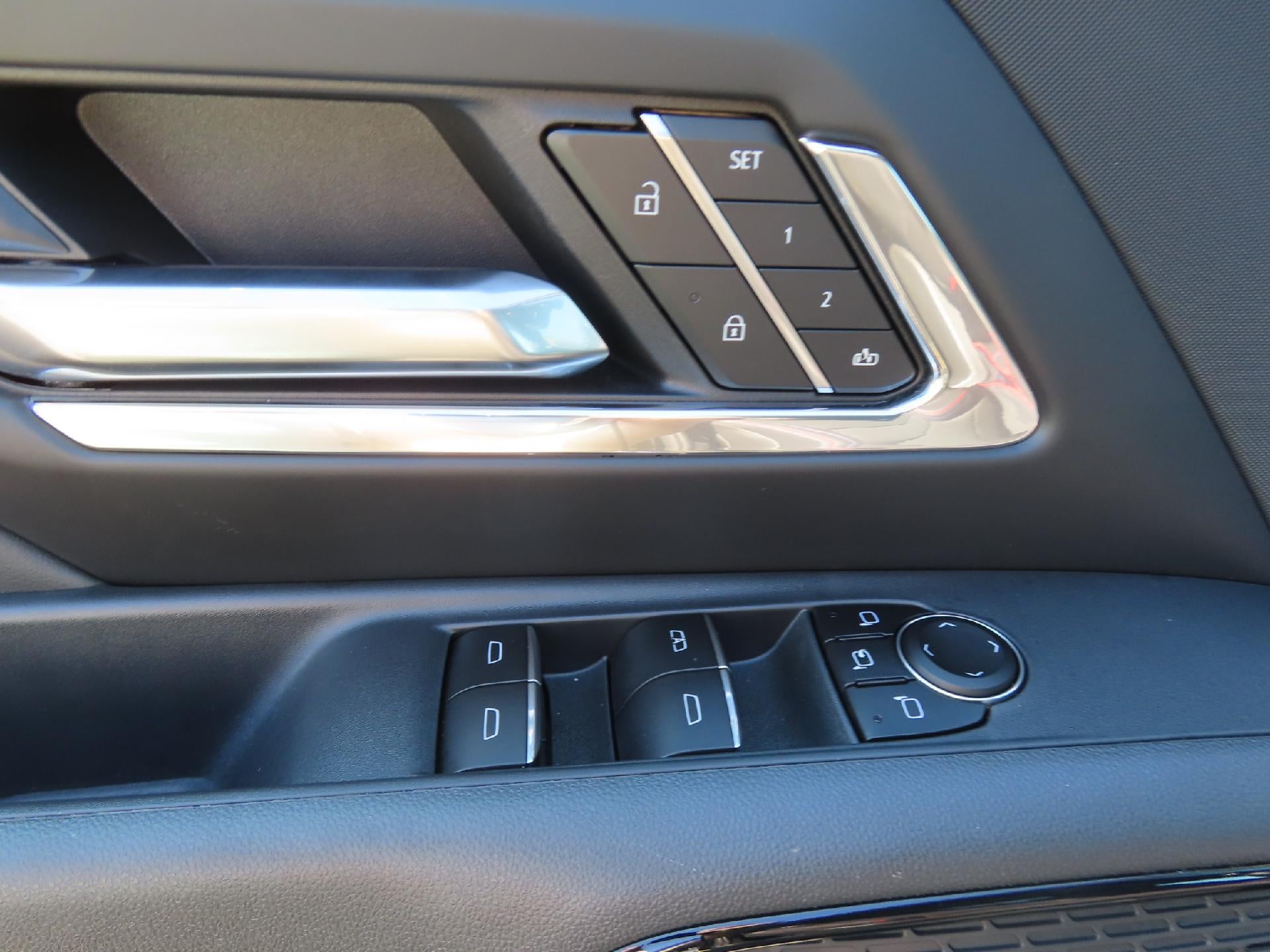 2025 Chevrolet Silverado EV RST