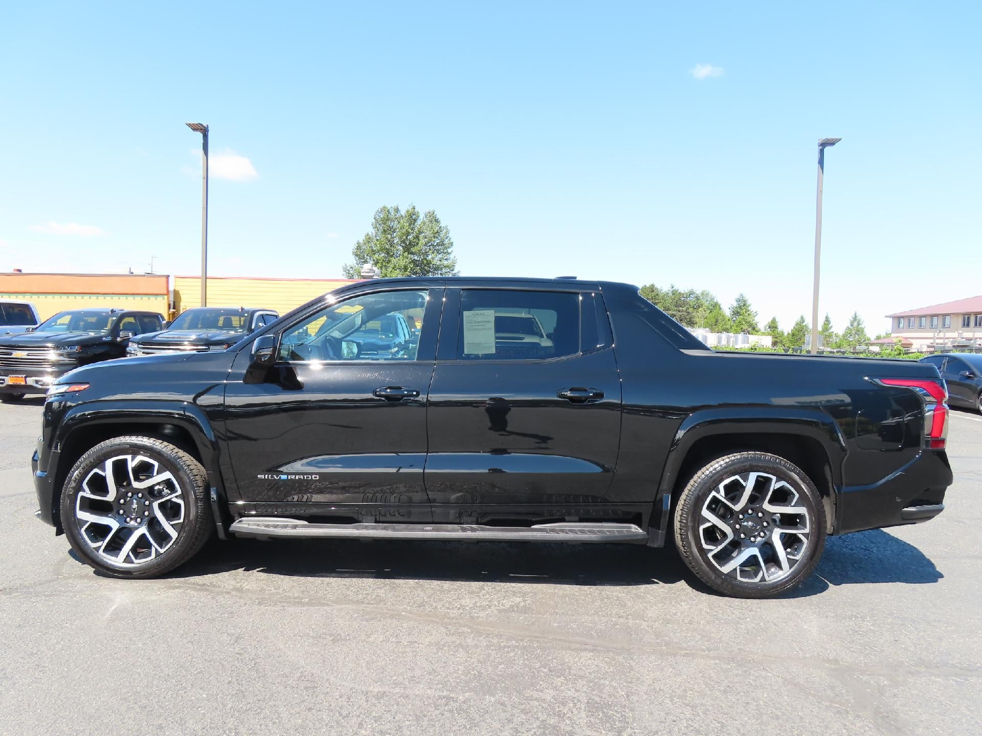 2025 Chevrolet Silverado EV RST
