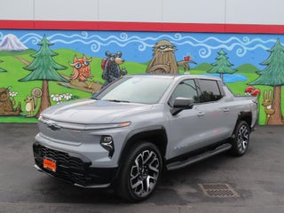 2025 Chevrolet Silverado EV RST