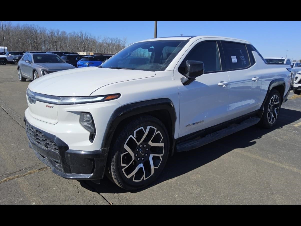 2025 Chevrolet Silverado EV RST