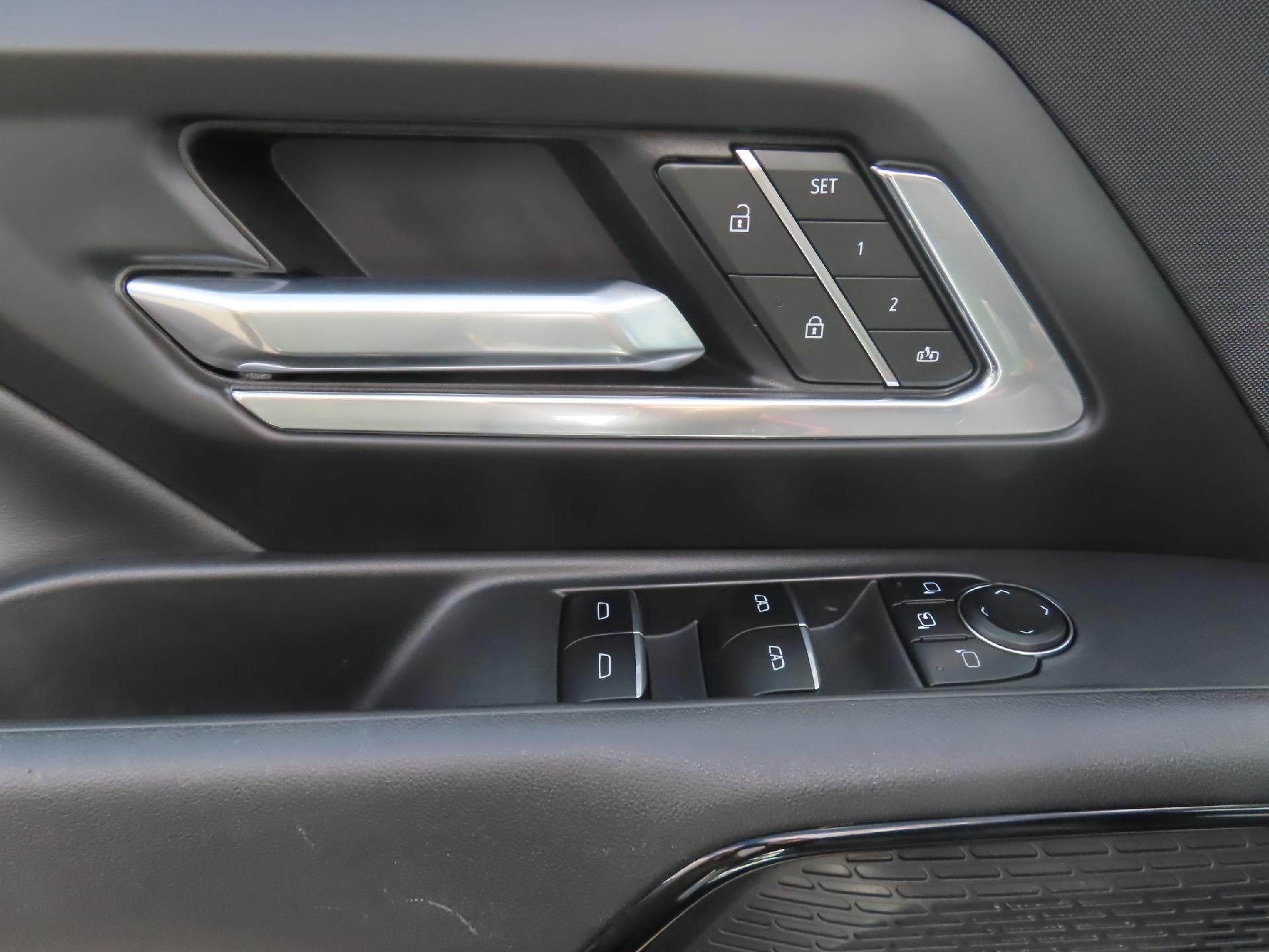 2025 Chevrolet Silverado EV RST