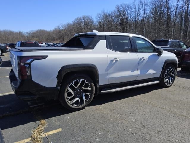 2025 Chevrolet Silverado EV RST